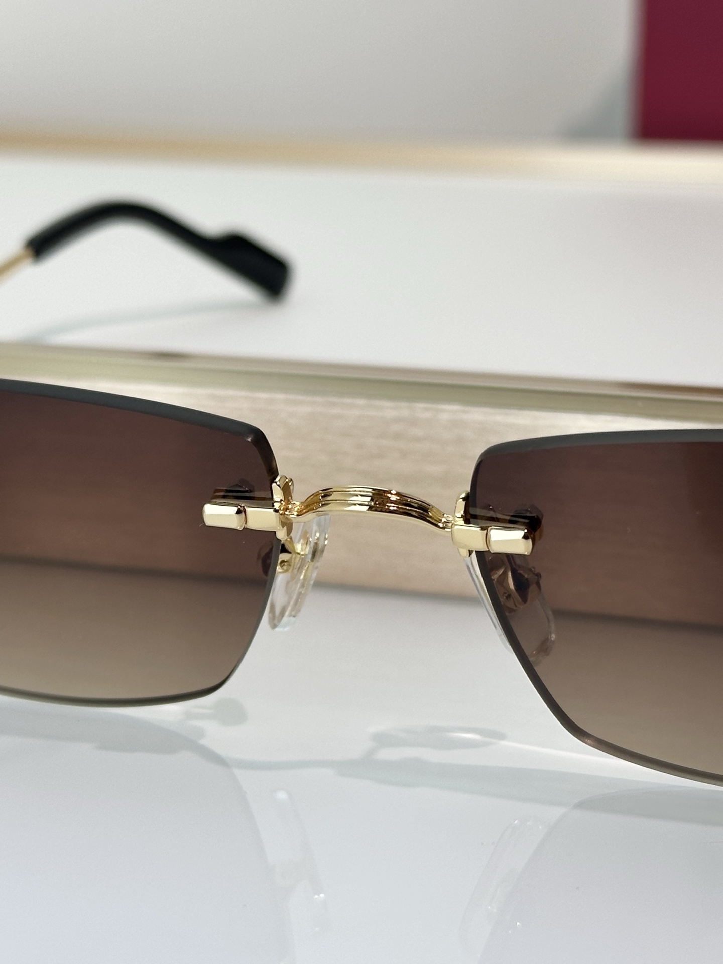 Designer Sunglasses CT0550S