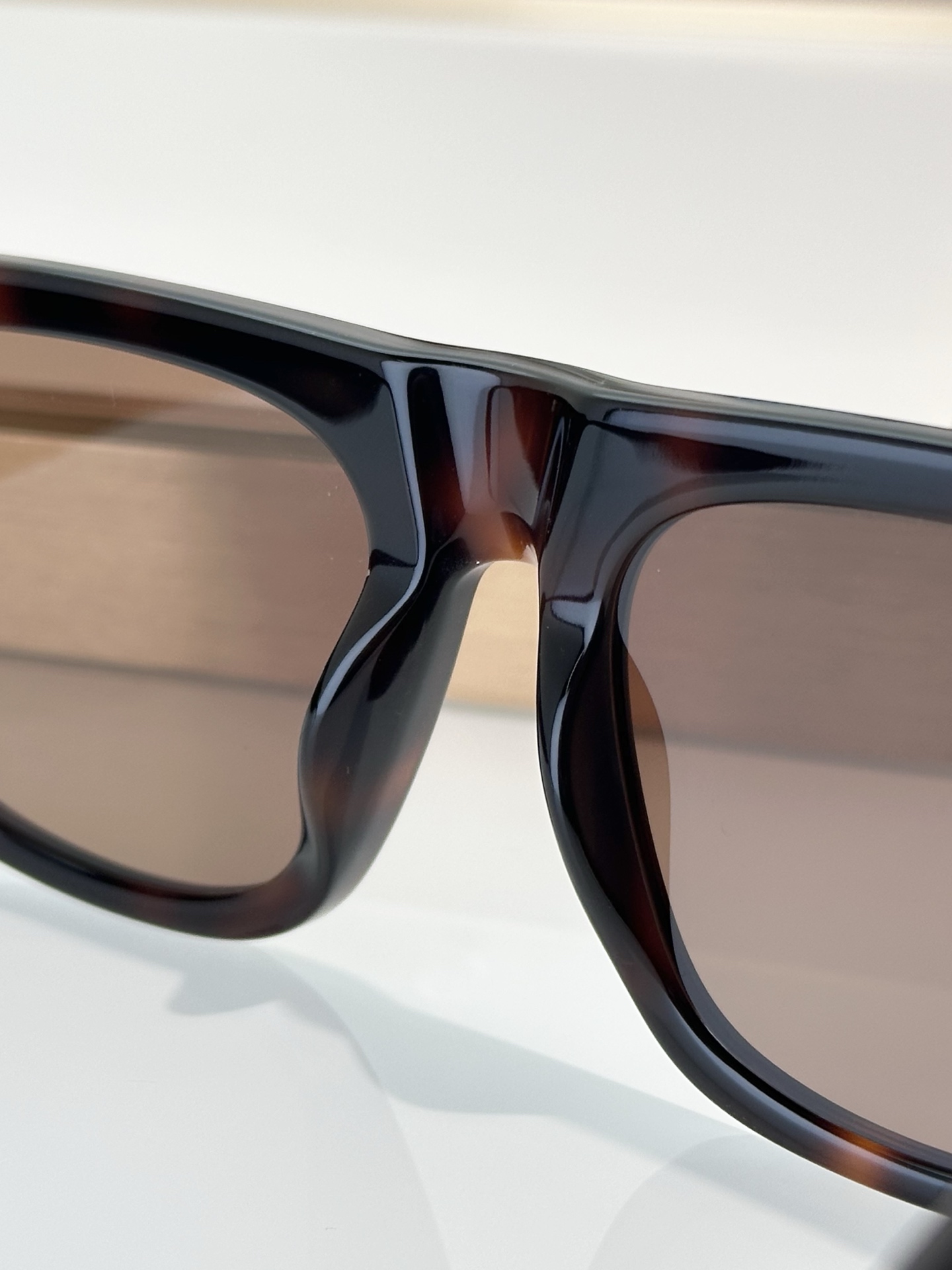 Designer Sunglasses GG1261S