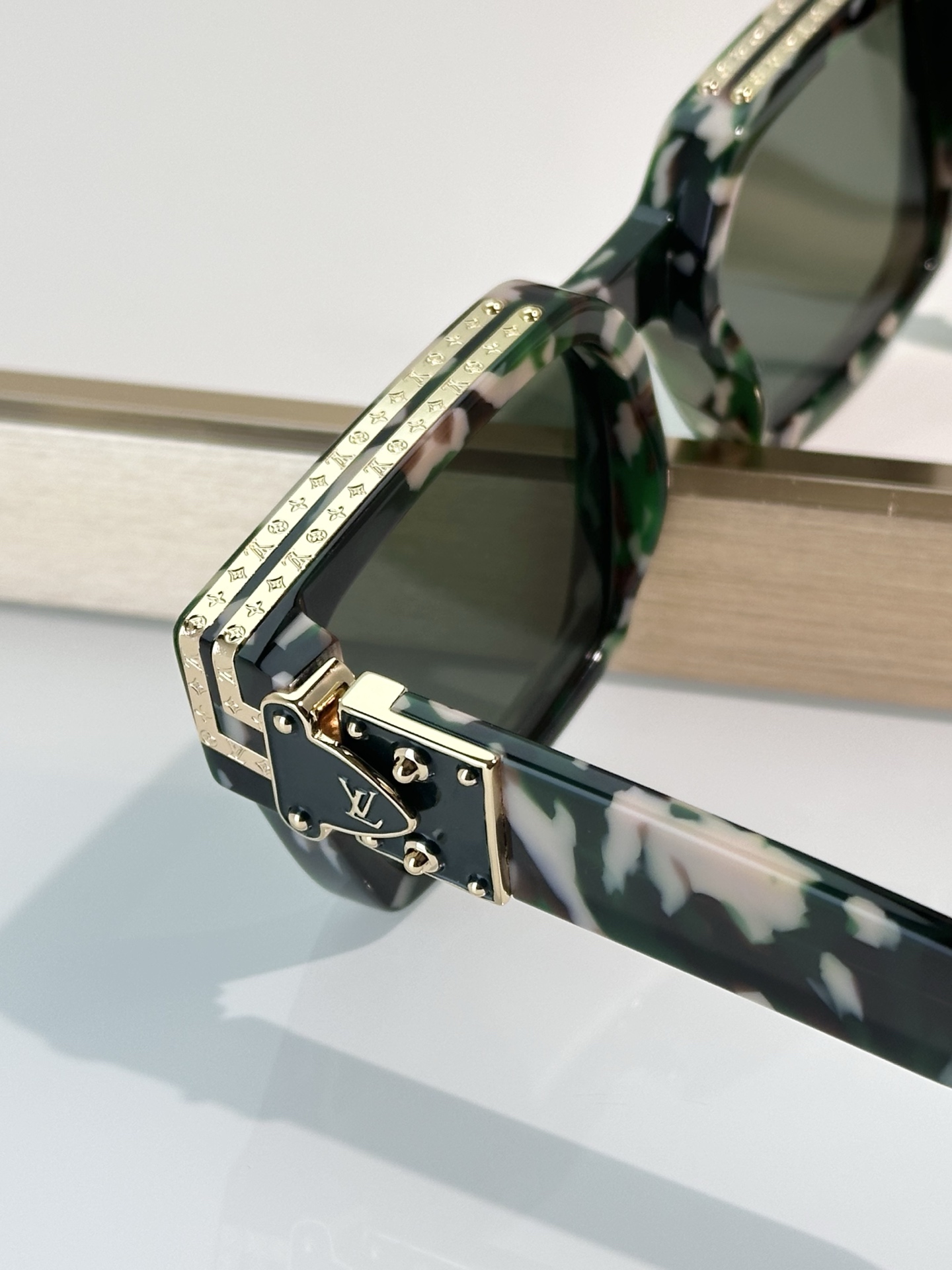 Designer Sunglasses Z2189E