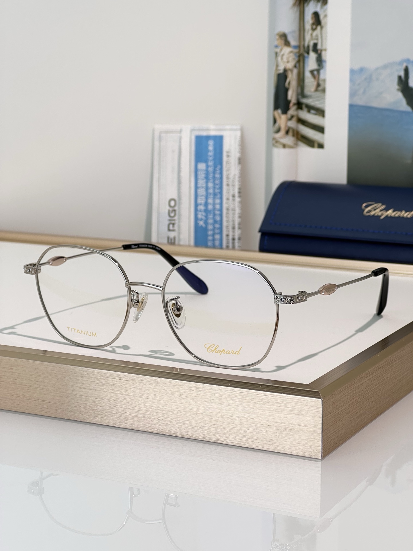 Designer Sunglasses VCHM03J