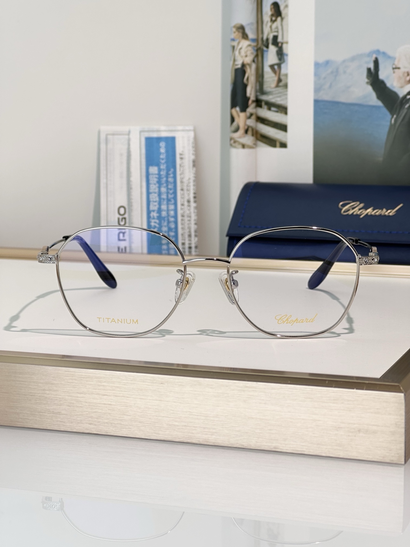 Designer Sunglasses VCHM03J