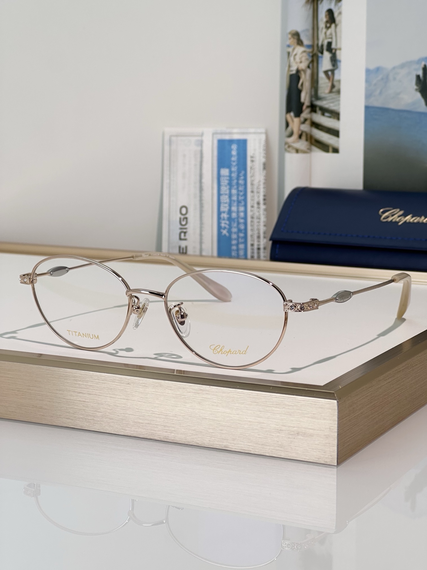 Designer Sunglasses VCHL113J