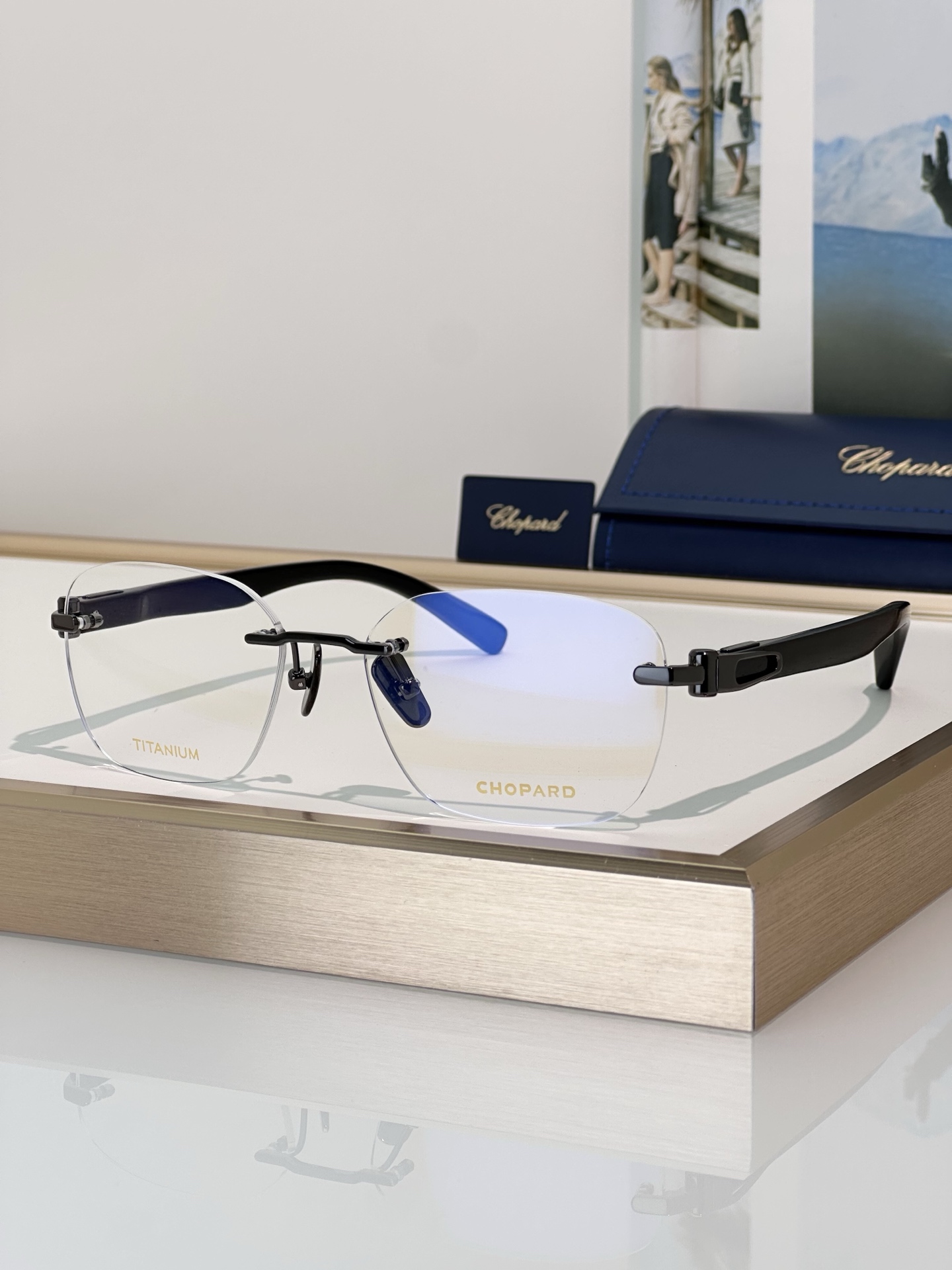 Designer Sunglasses VCHL111J