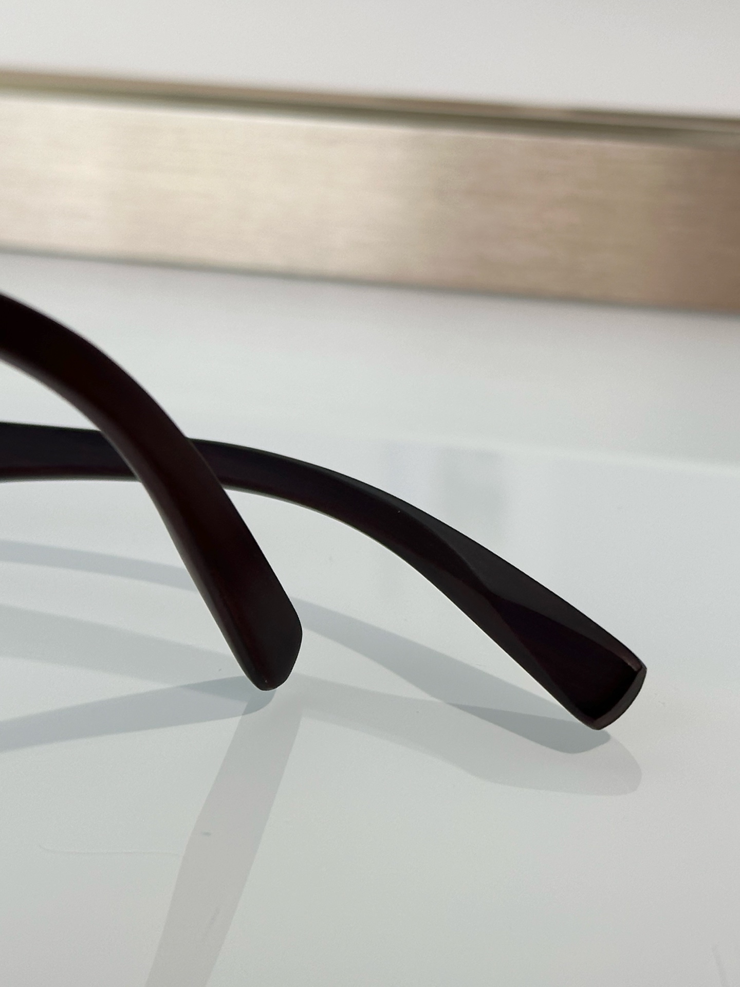 Designer Sunglasses VCHL111J