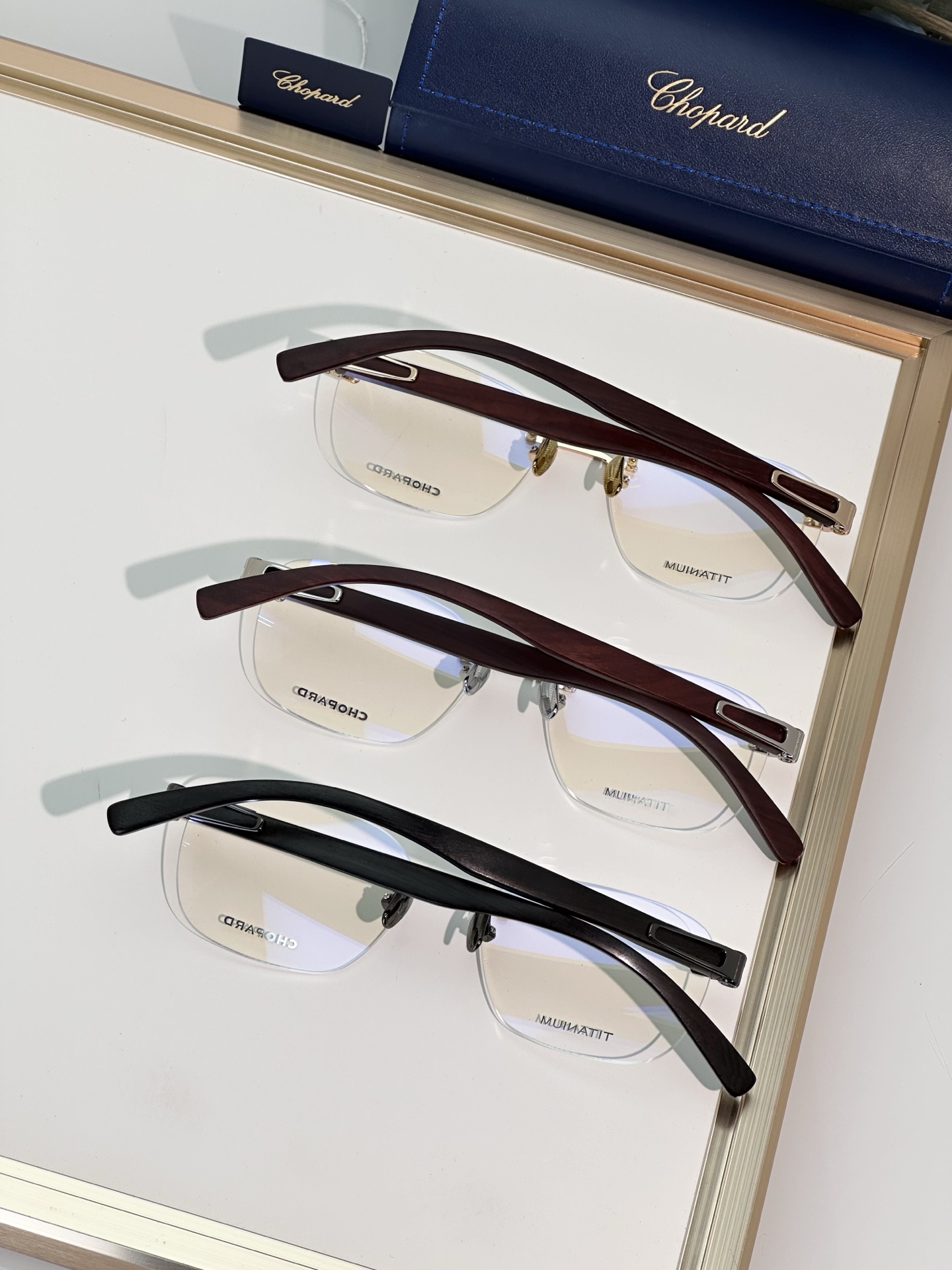Designer Sunglasses VCHL111J