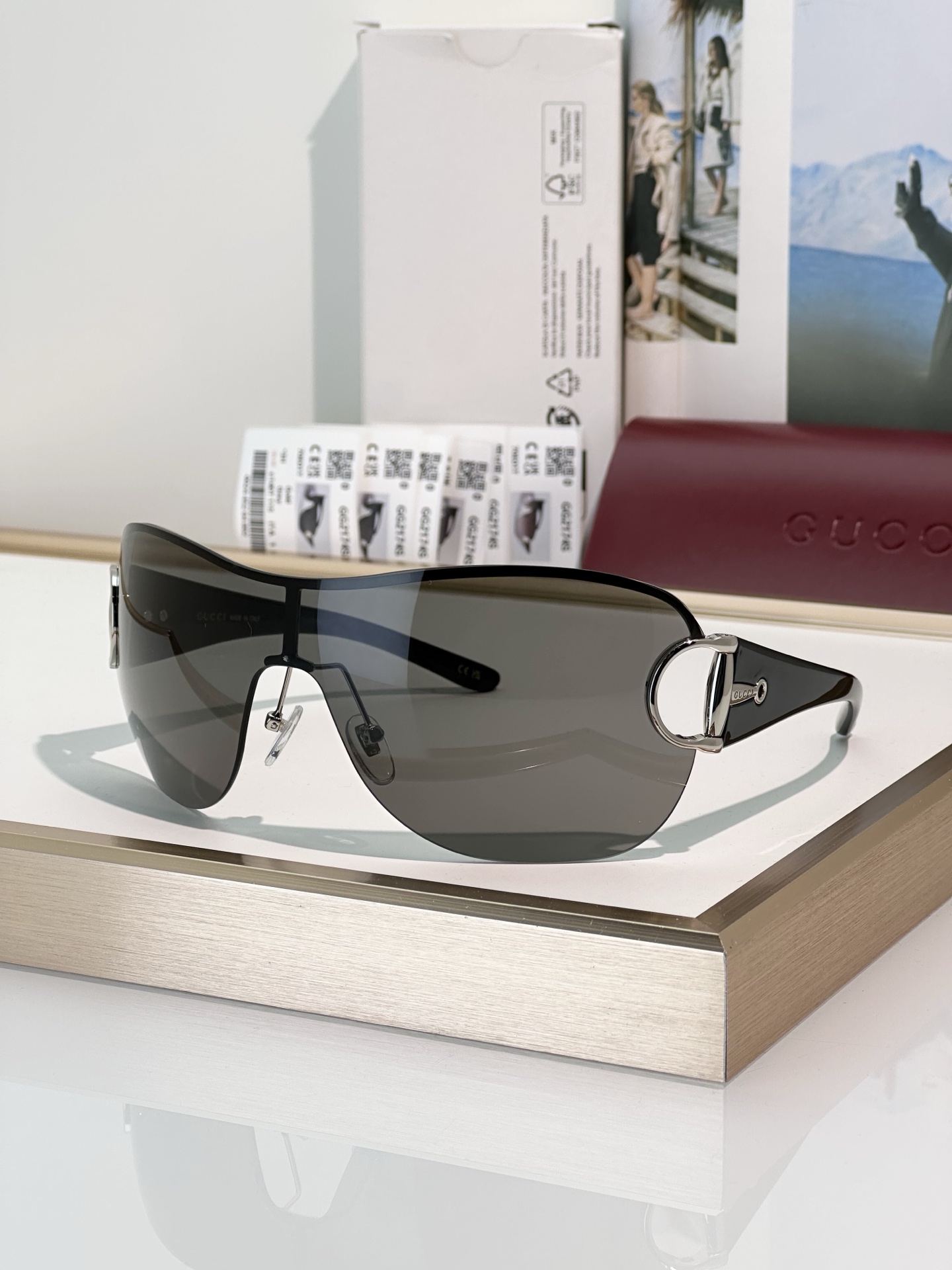Gucci Sunglasses GG2174S