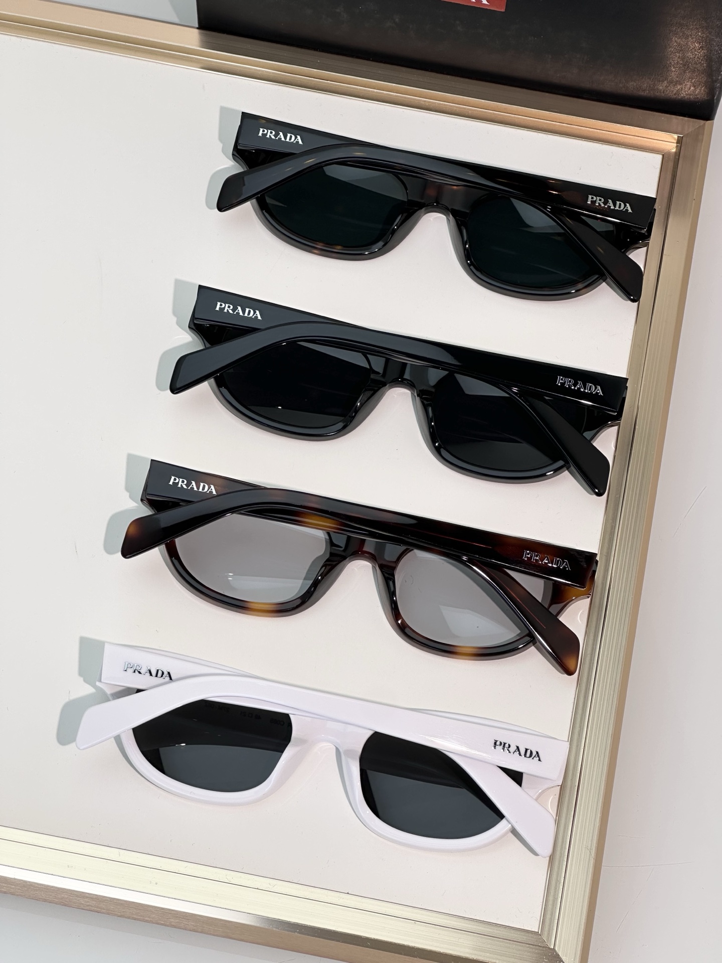 Prada Prad*
