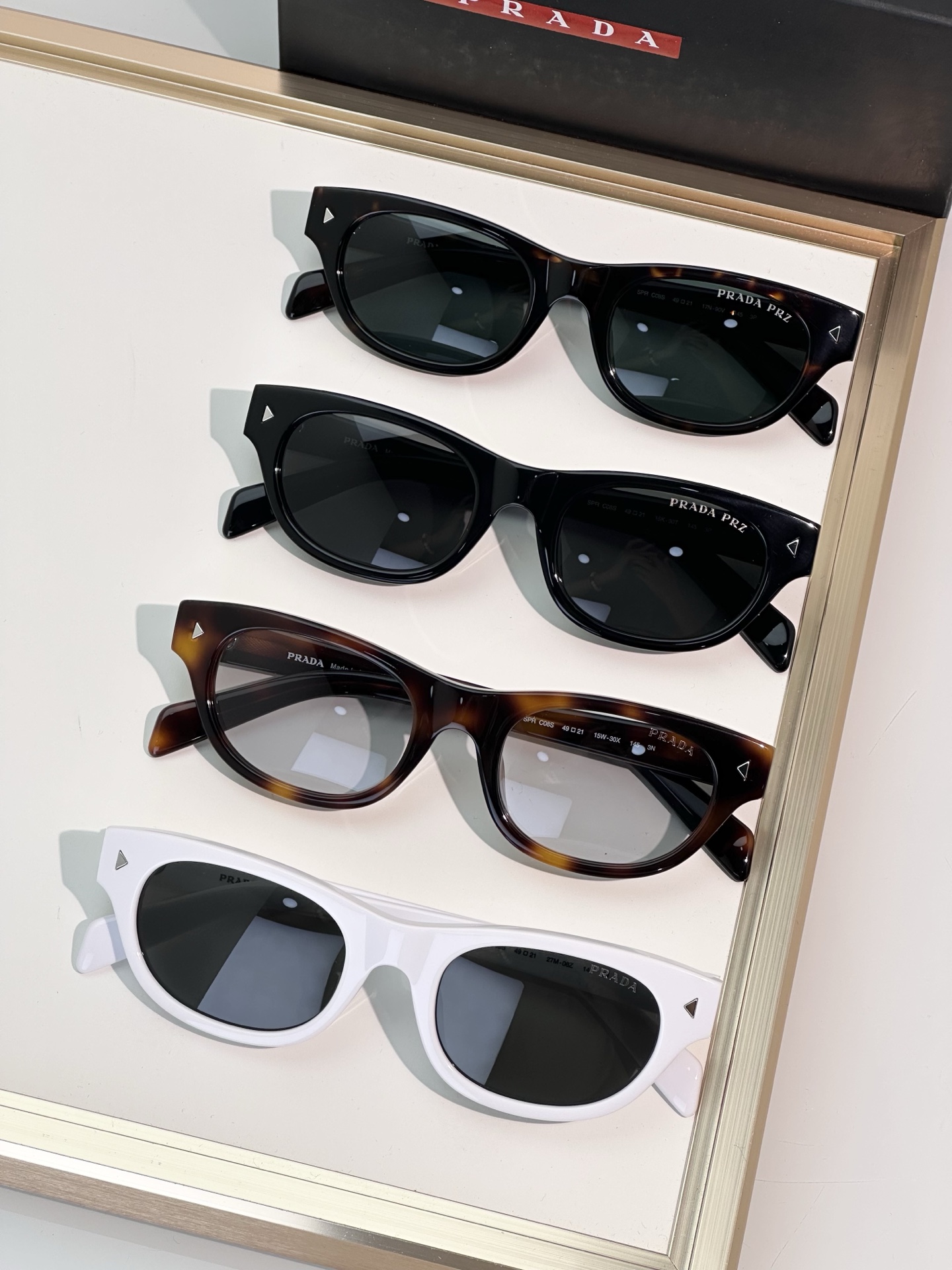 Prada Prad*
