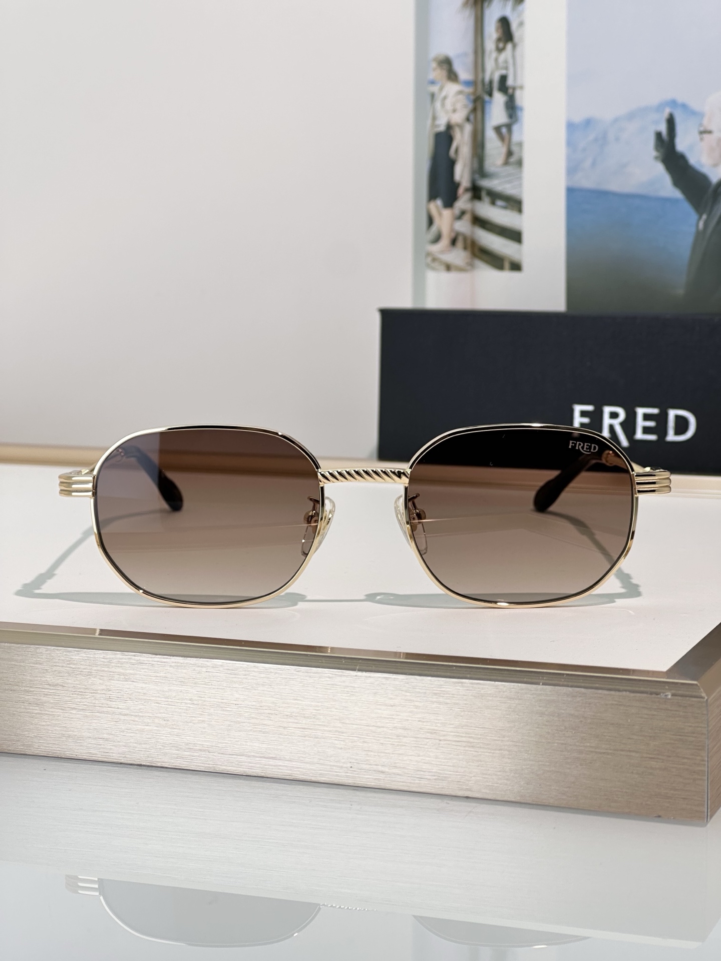 Designer Sunglasses FG40098U