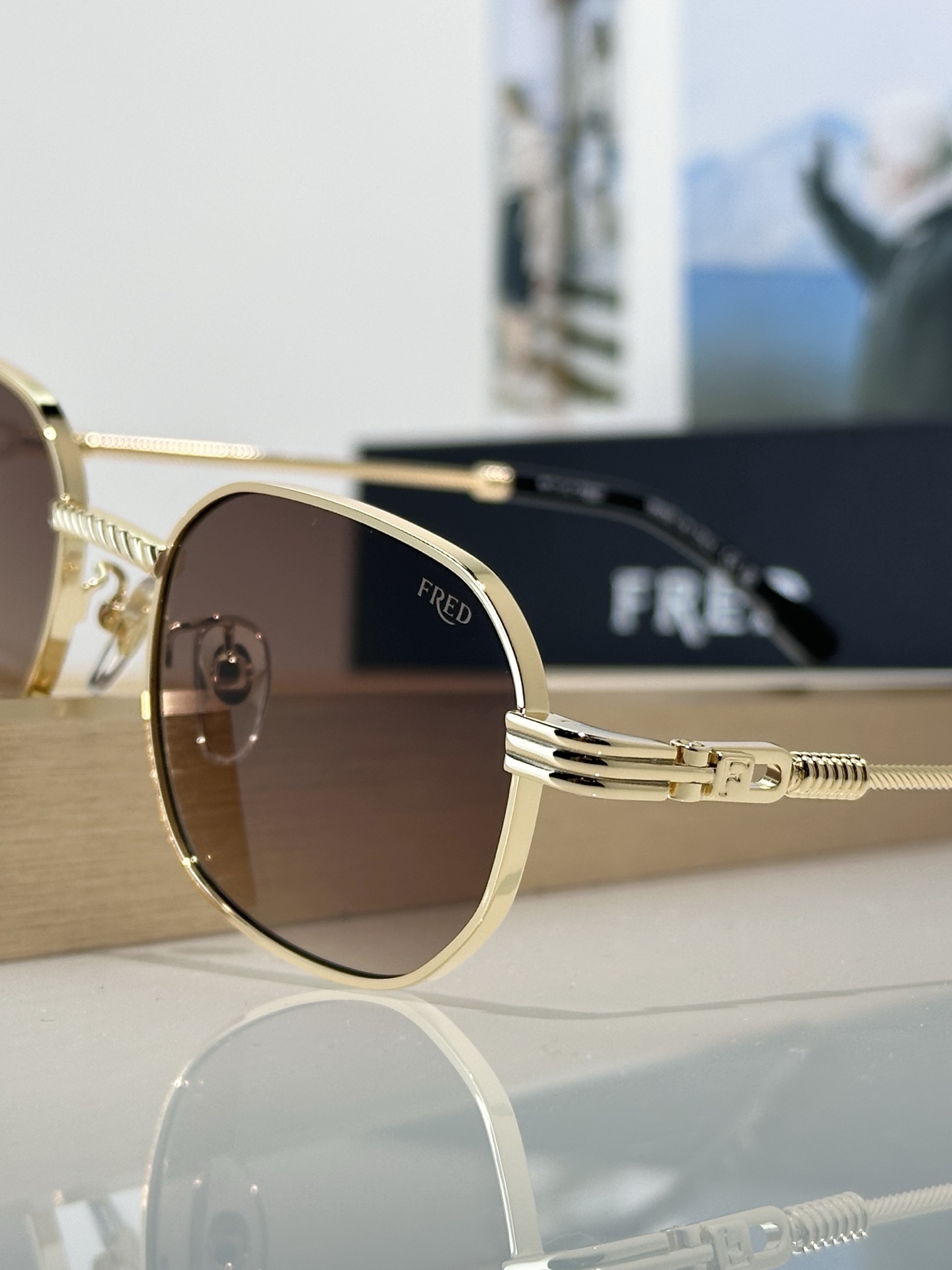 Designer Sunglasses FG40098U
