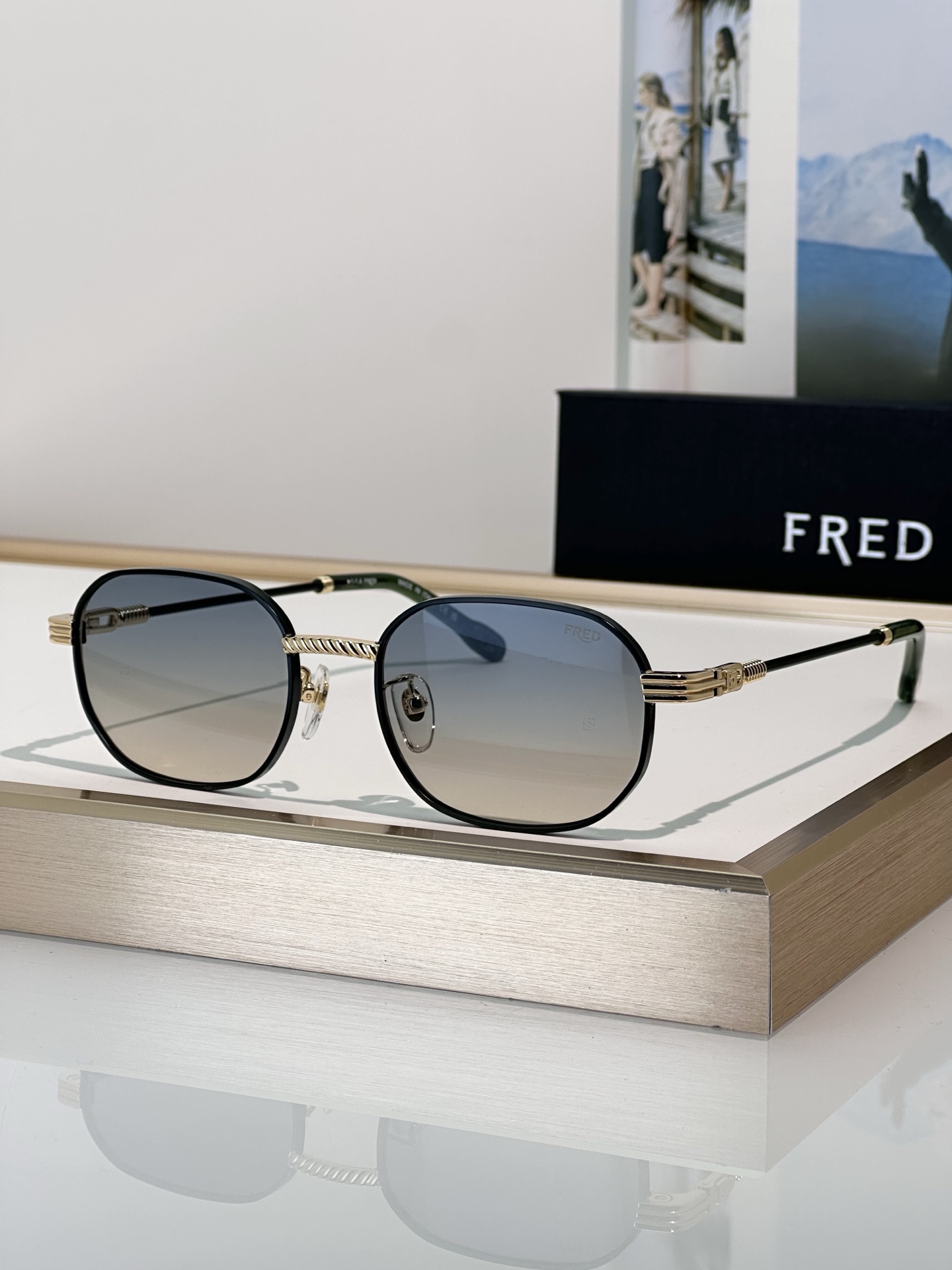 Designer Sunglasses FG40098U