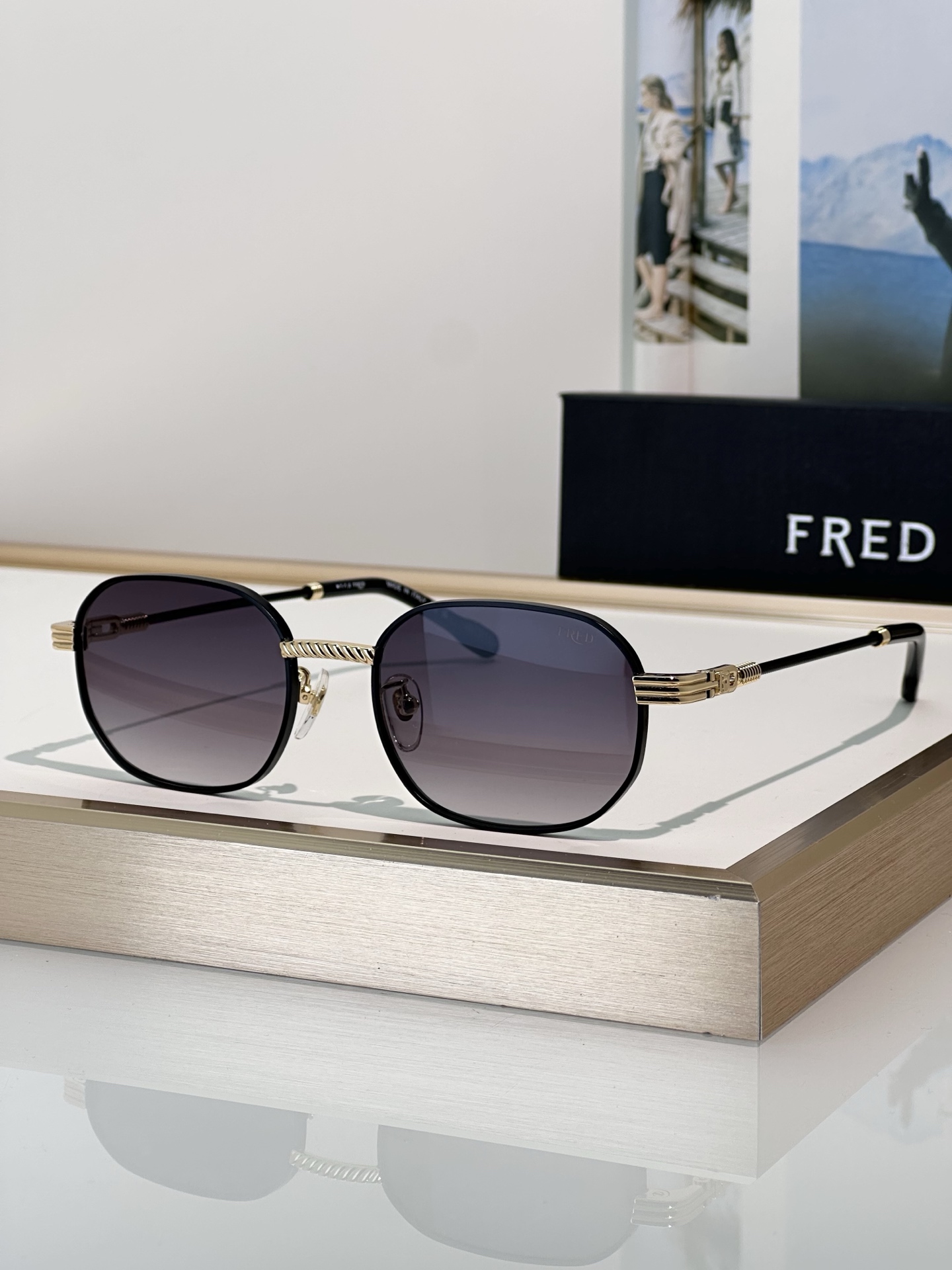Designer Sunglasses FG40098U