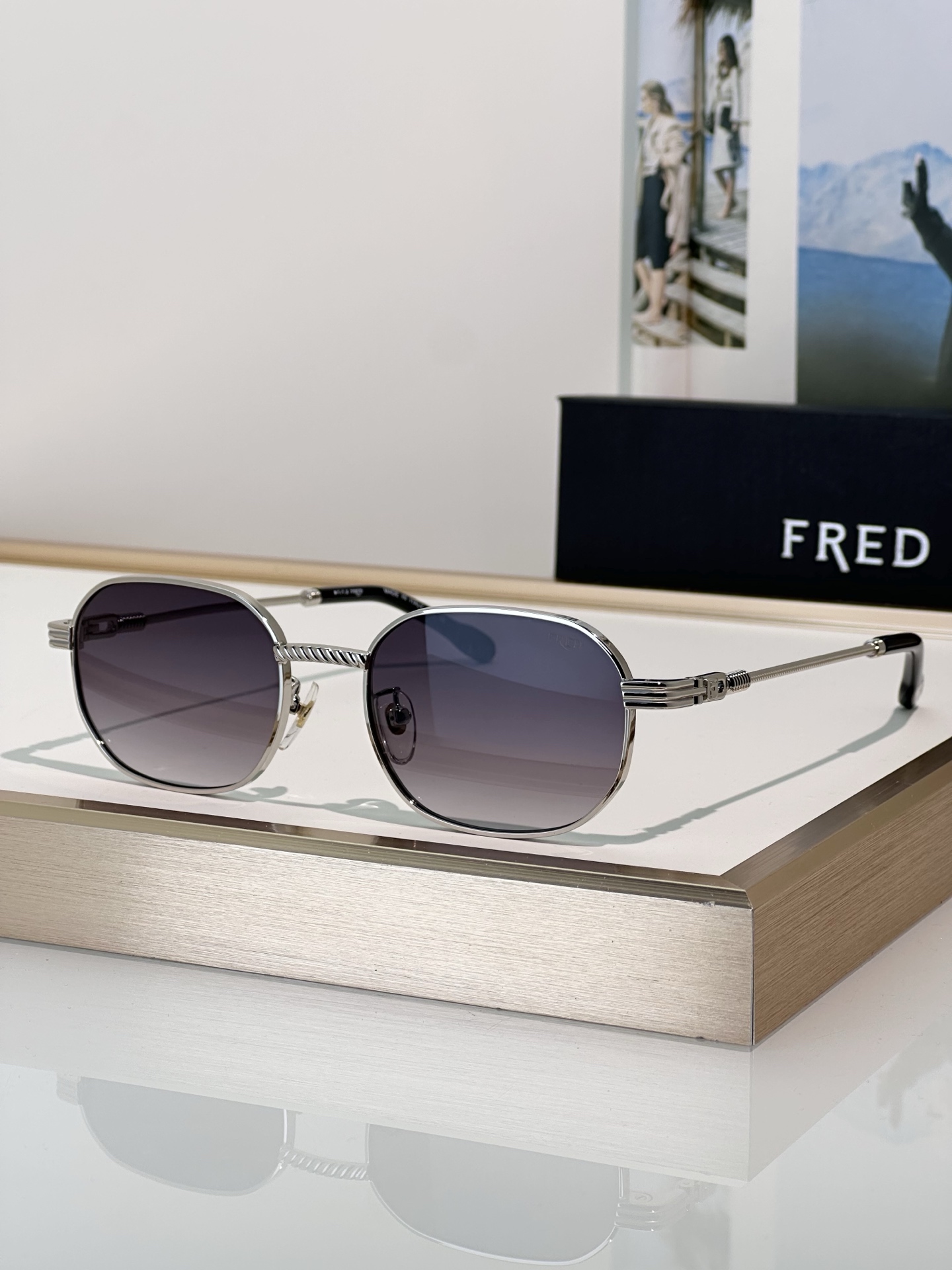 Designer Sunglasses FG40098U