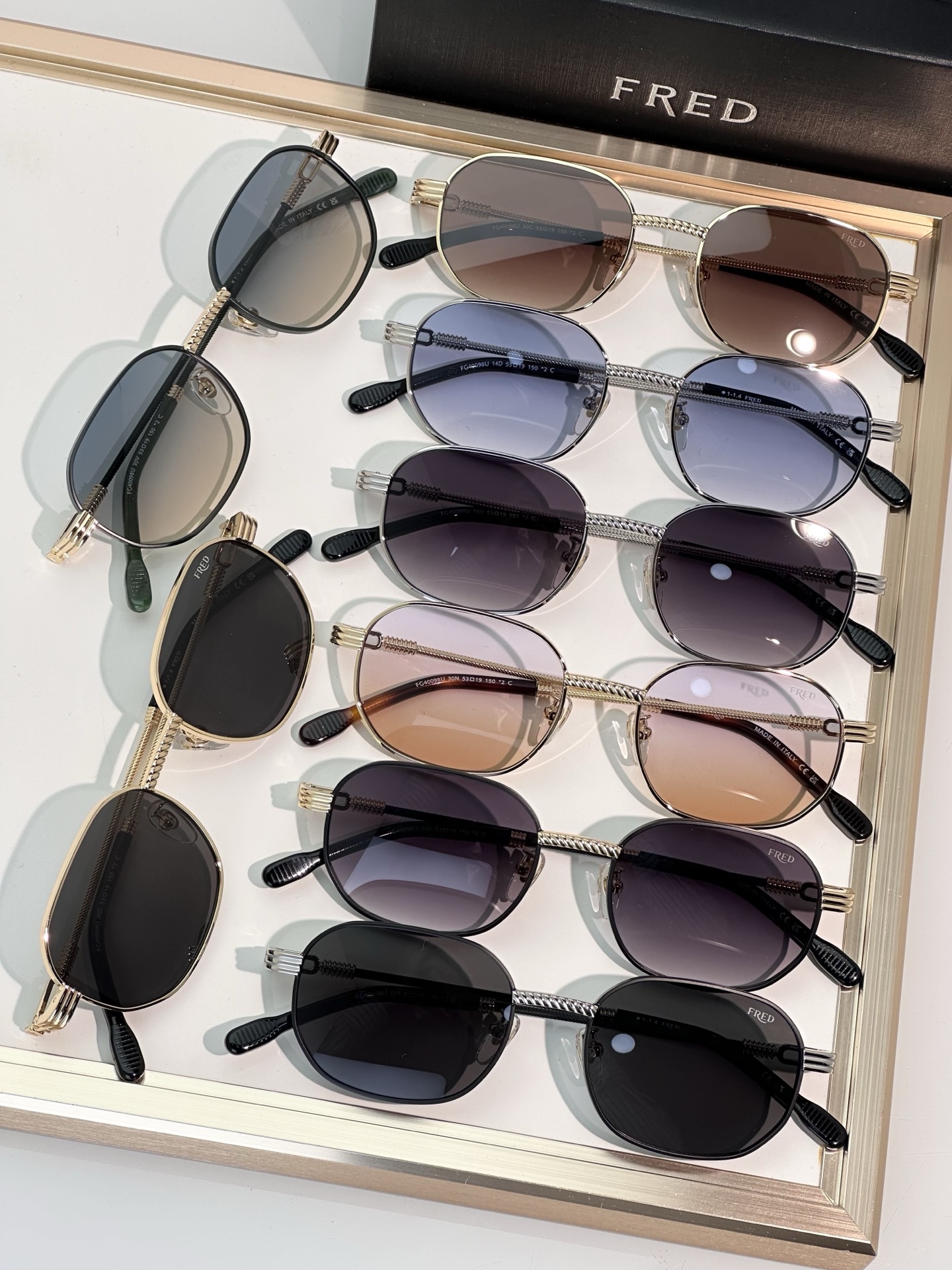 Designer Sunglasses FG40098U