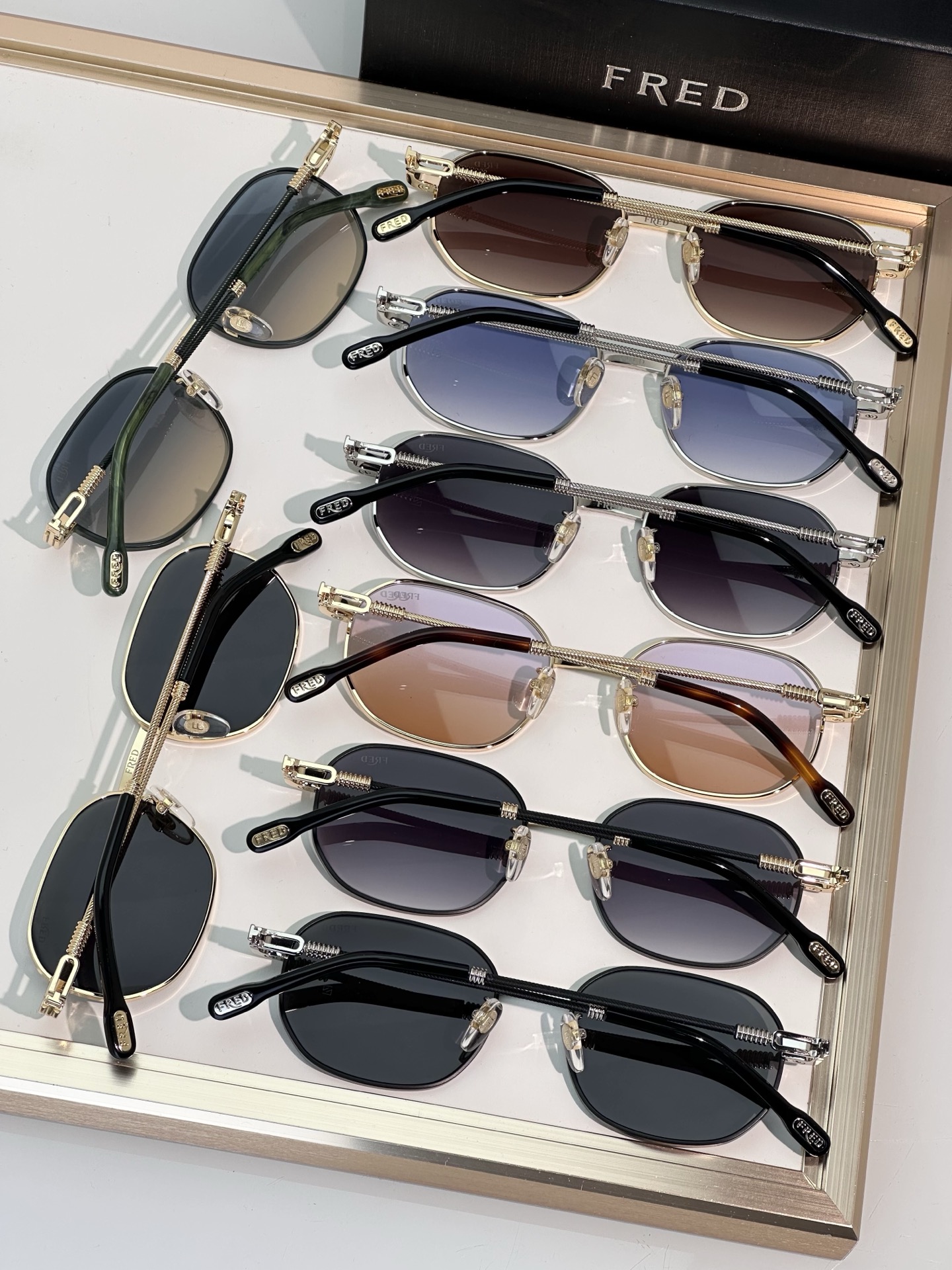 Designer Sunglasses FG40098U