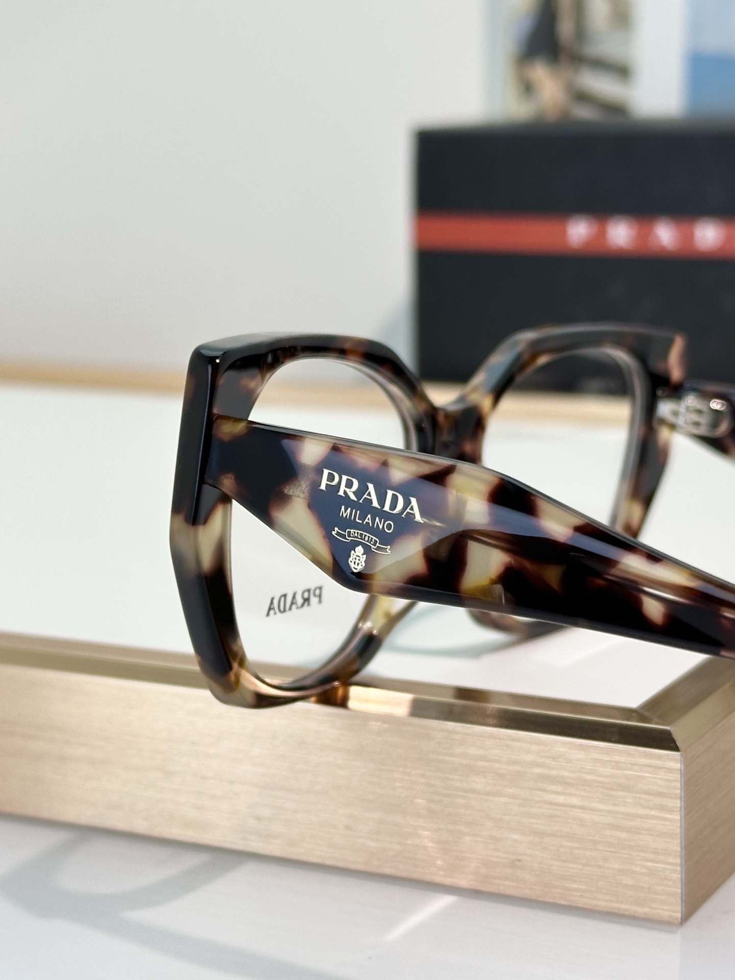 Designer Sunglasses VPR
