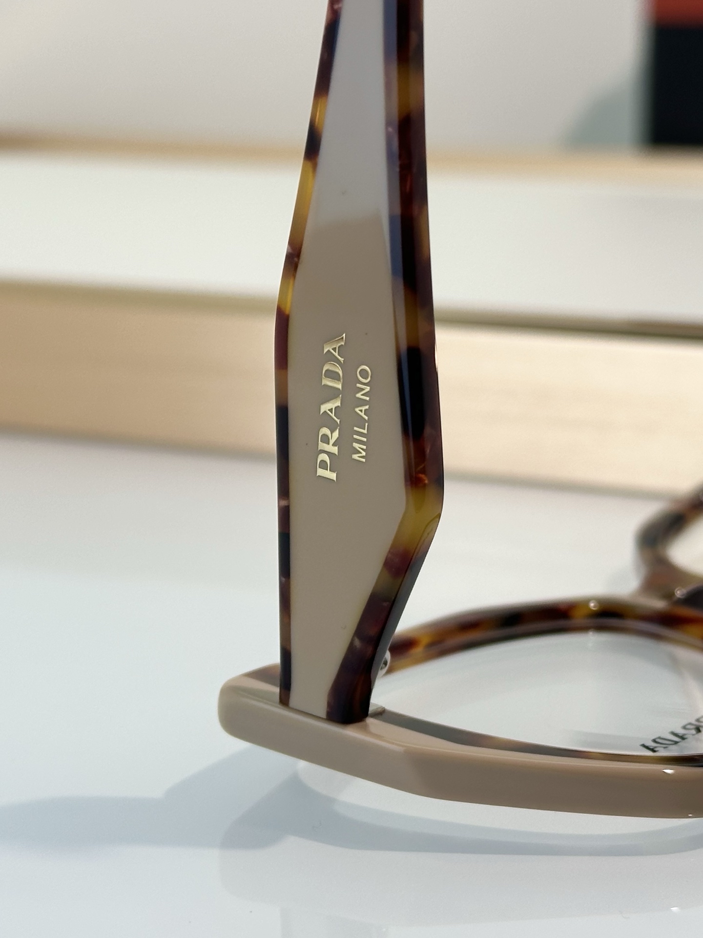 Designer Sunglasses VPR
