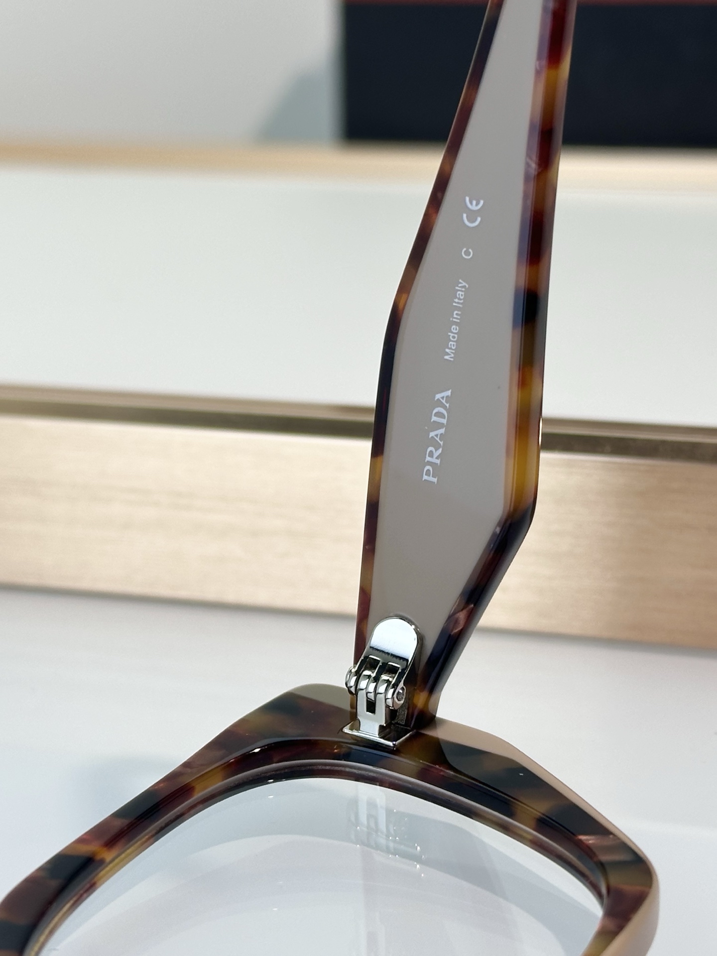 Designer Sunglasses VPR