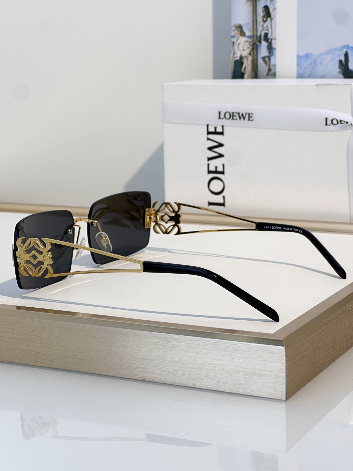 Loewe Sunglasses SLW104