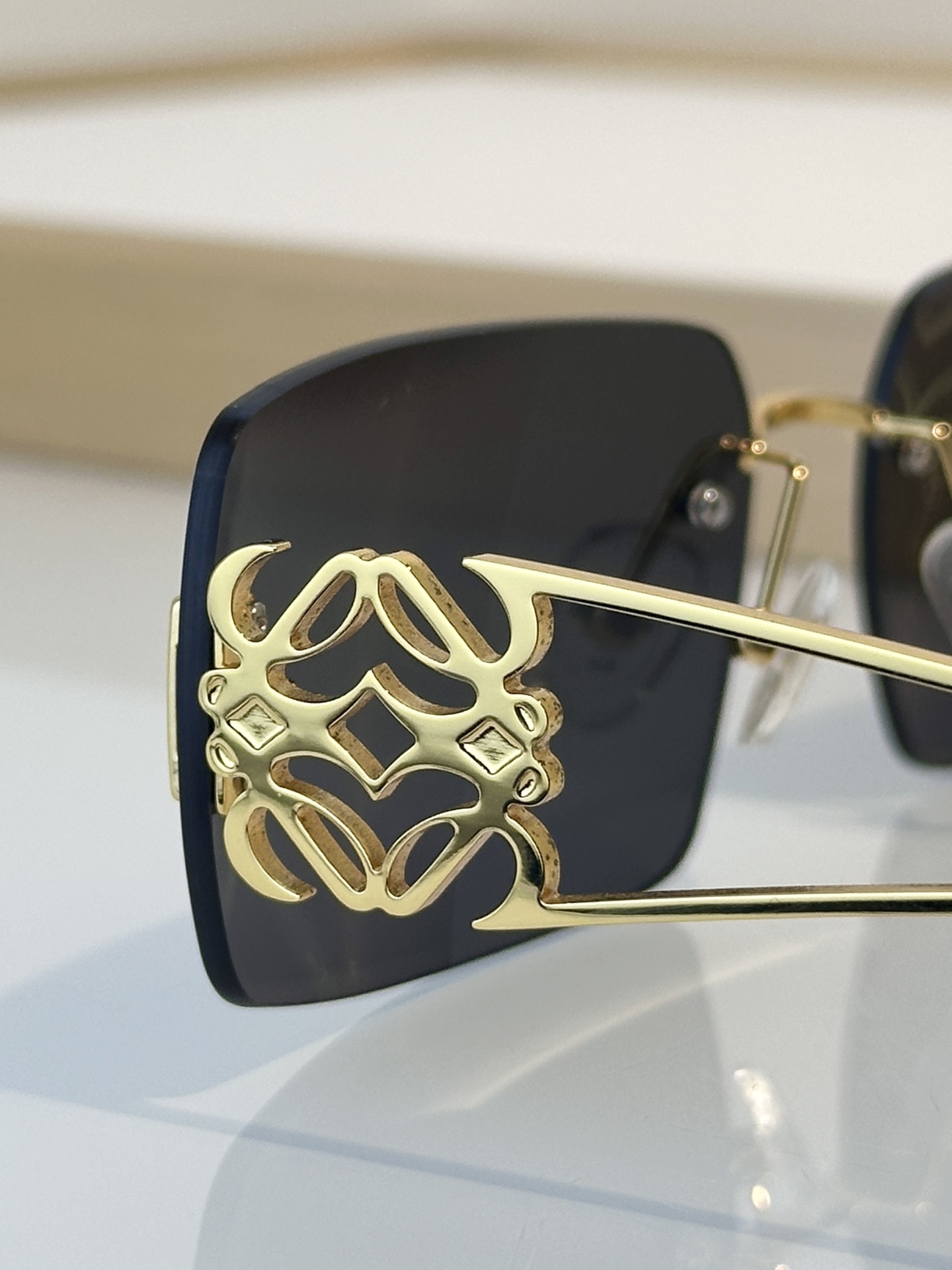 Loewe Sunglasses SLW104