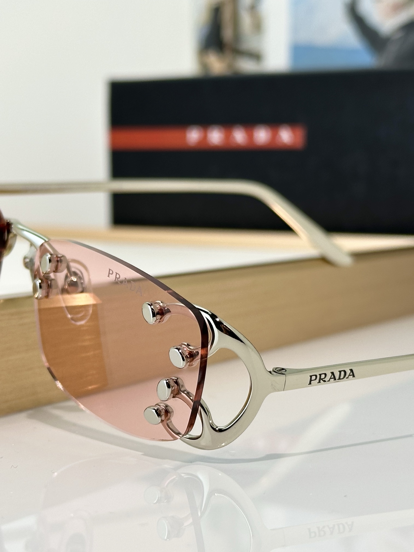 Prada Prad*