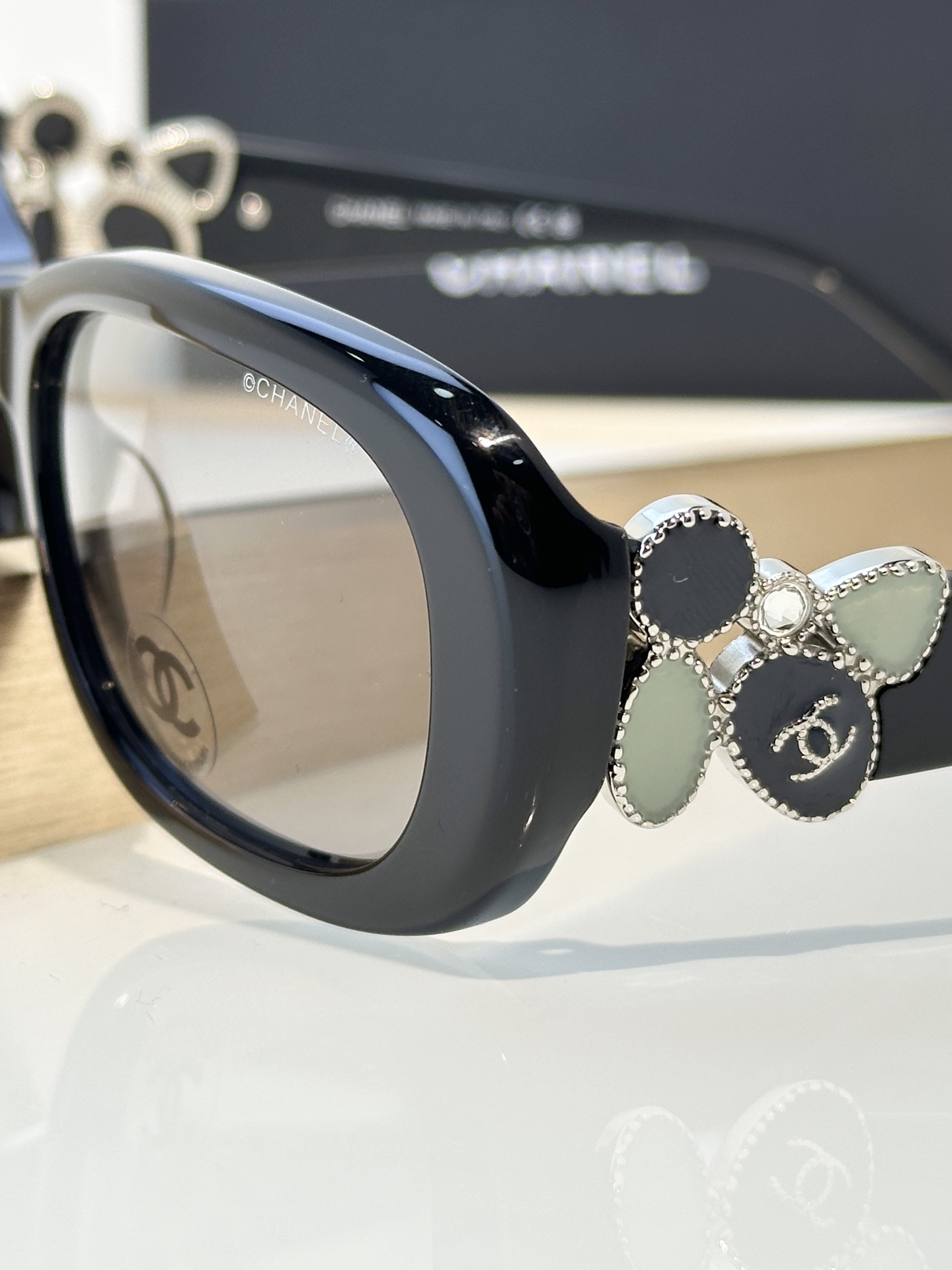 Designer Sunglasses CH5181-B