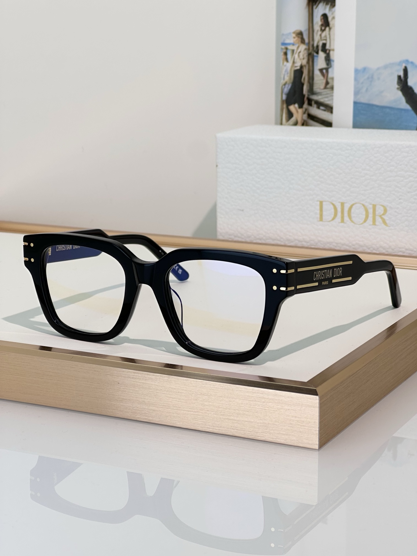 Designer Sunglasses Signature