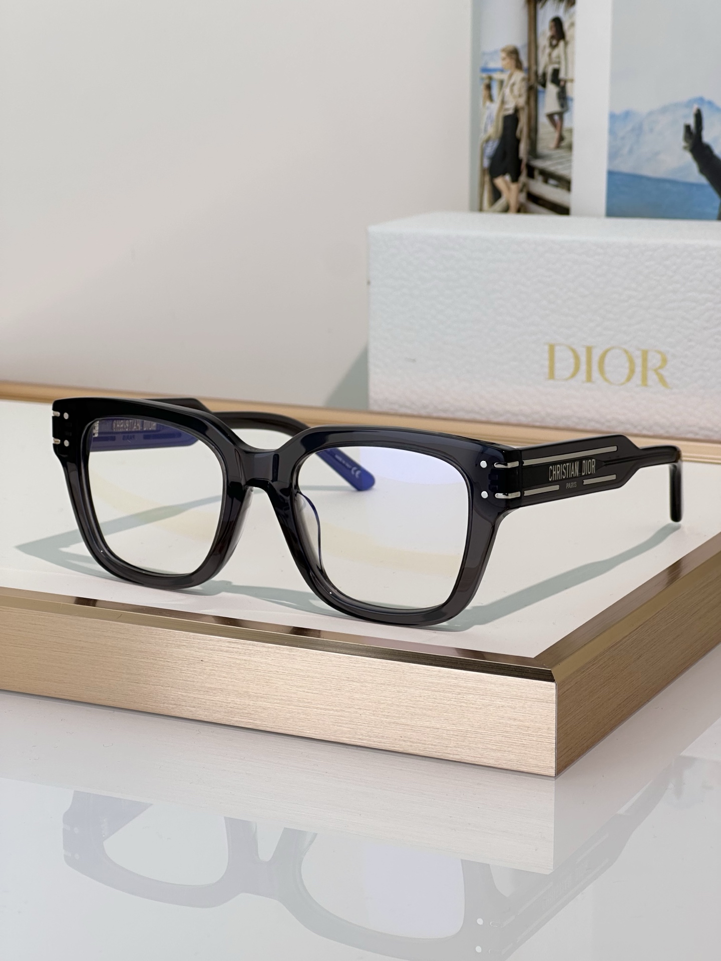 Designer Sunglasses Signature