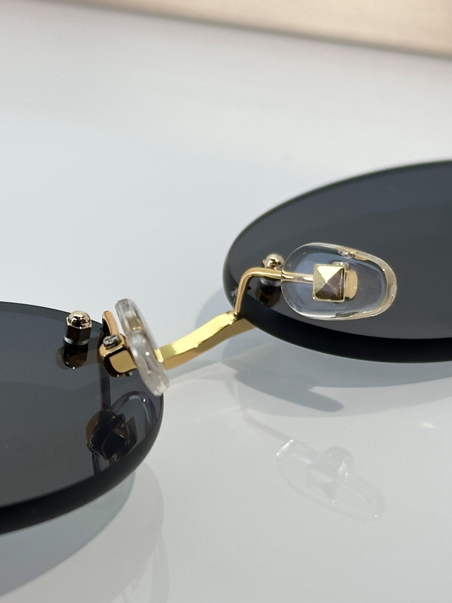 Designer Sunglasses VLX-124A
