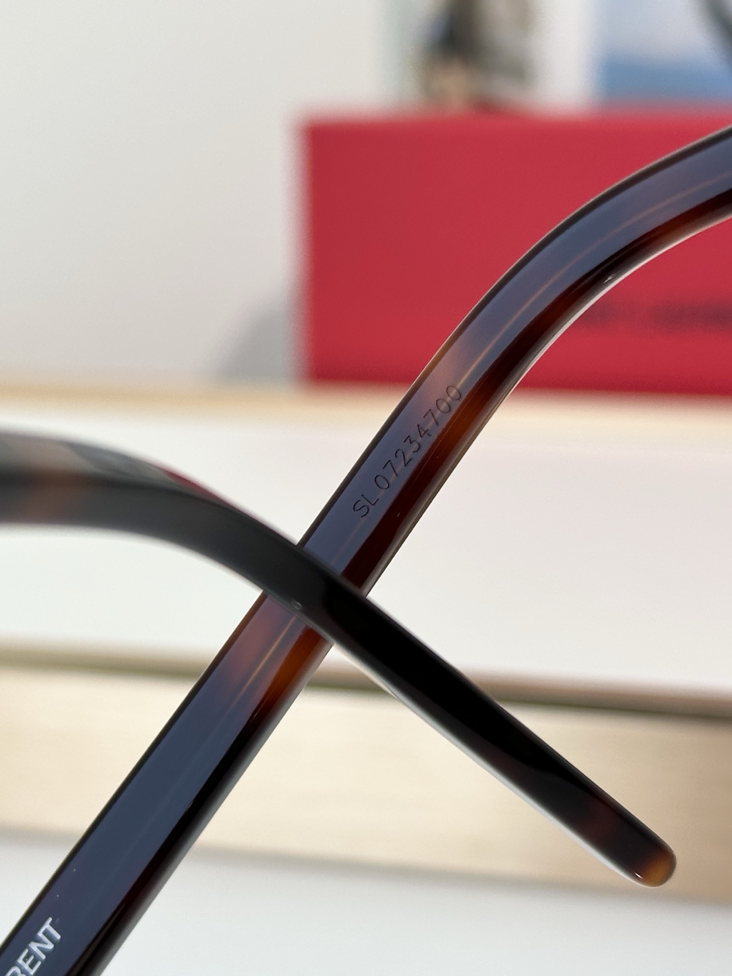 Saint Laurent Sunglasses SL557