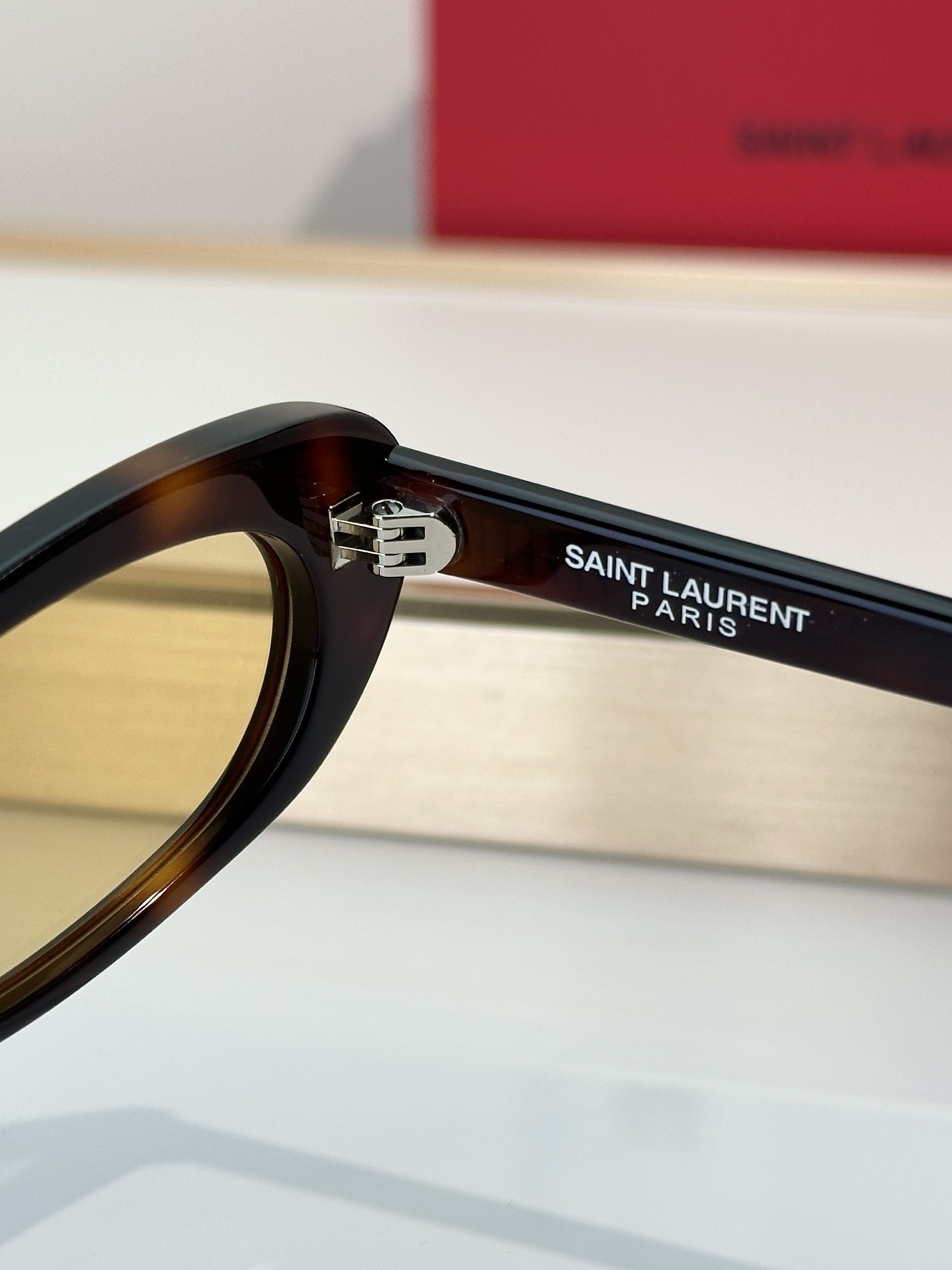 Saint Laurent Sunglasses SL557