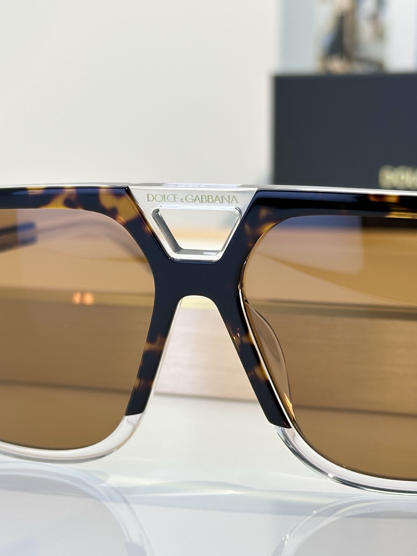 Designer Sunglasses DG4354