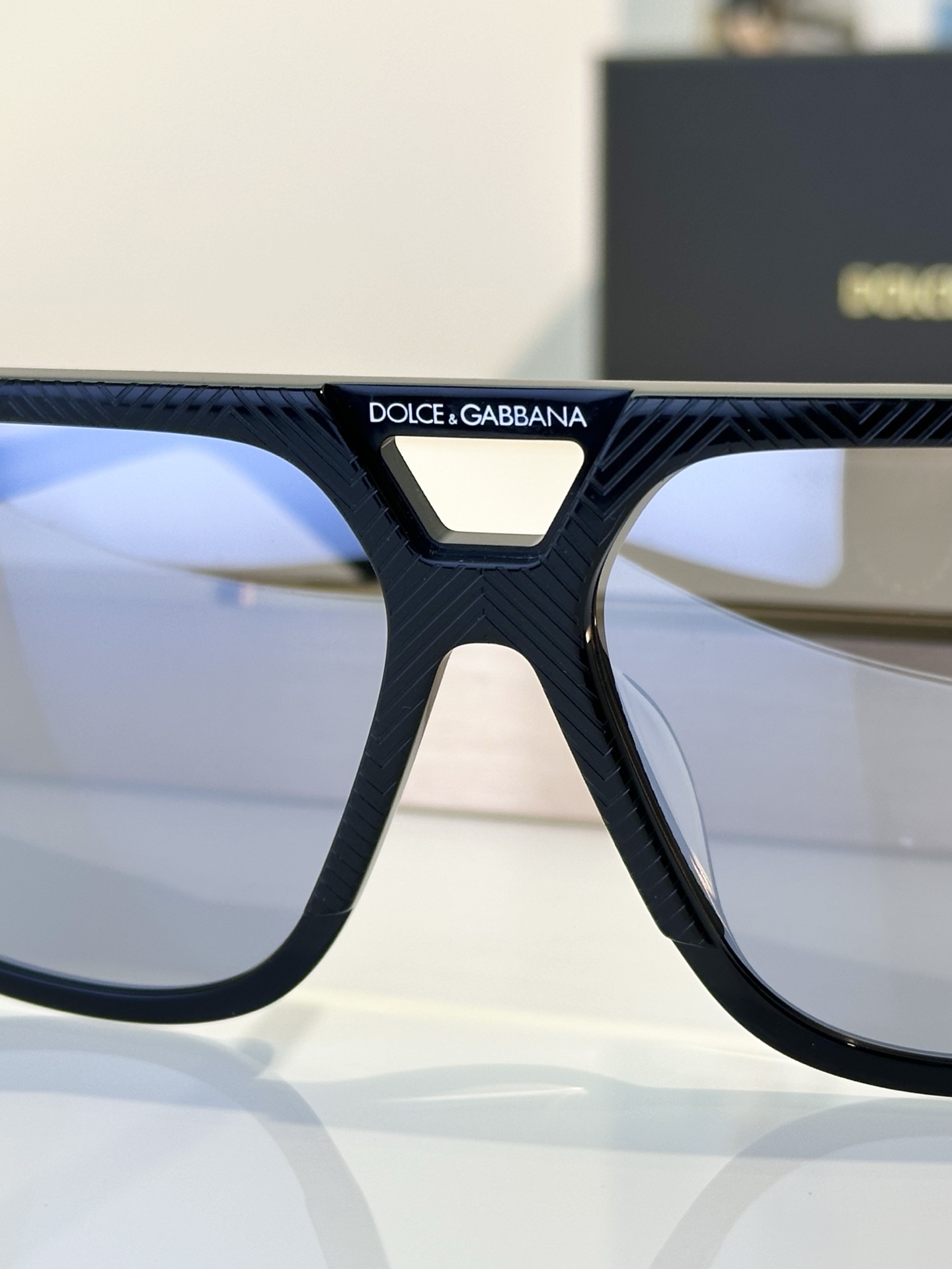Designer Sunglasses DG4354