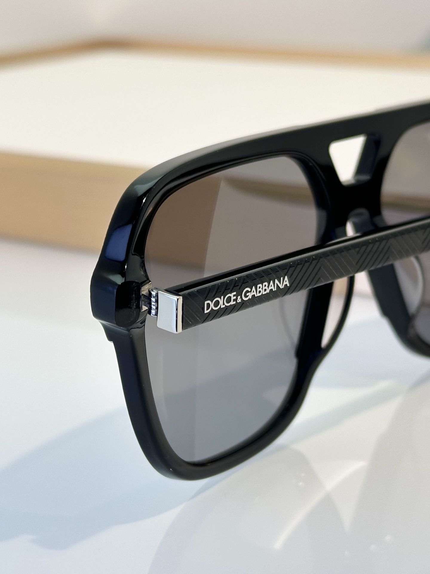 Designer Sunglasses DG4354