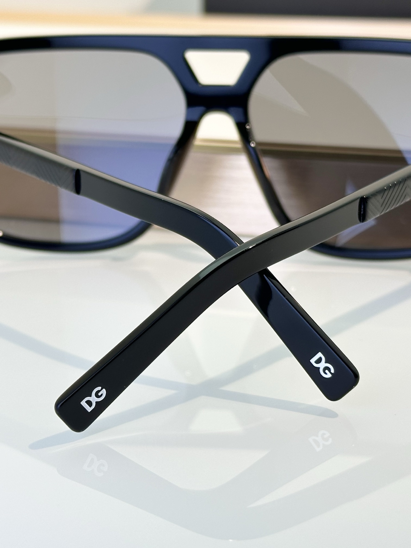 Designer Sunglasses DG4354