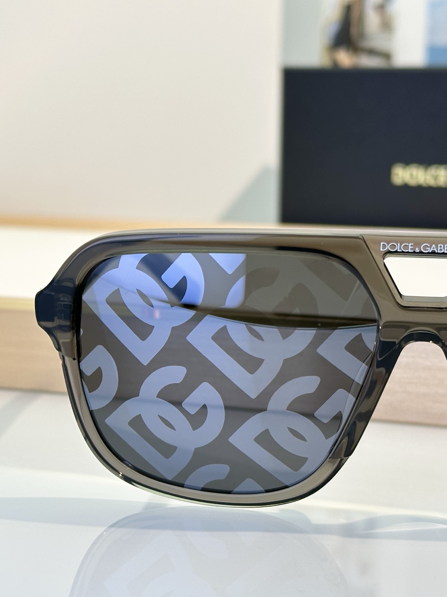 Designer Sunglasses DG4354