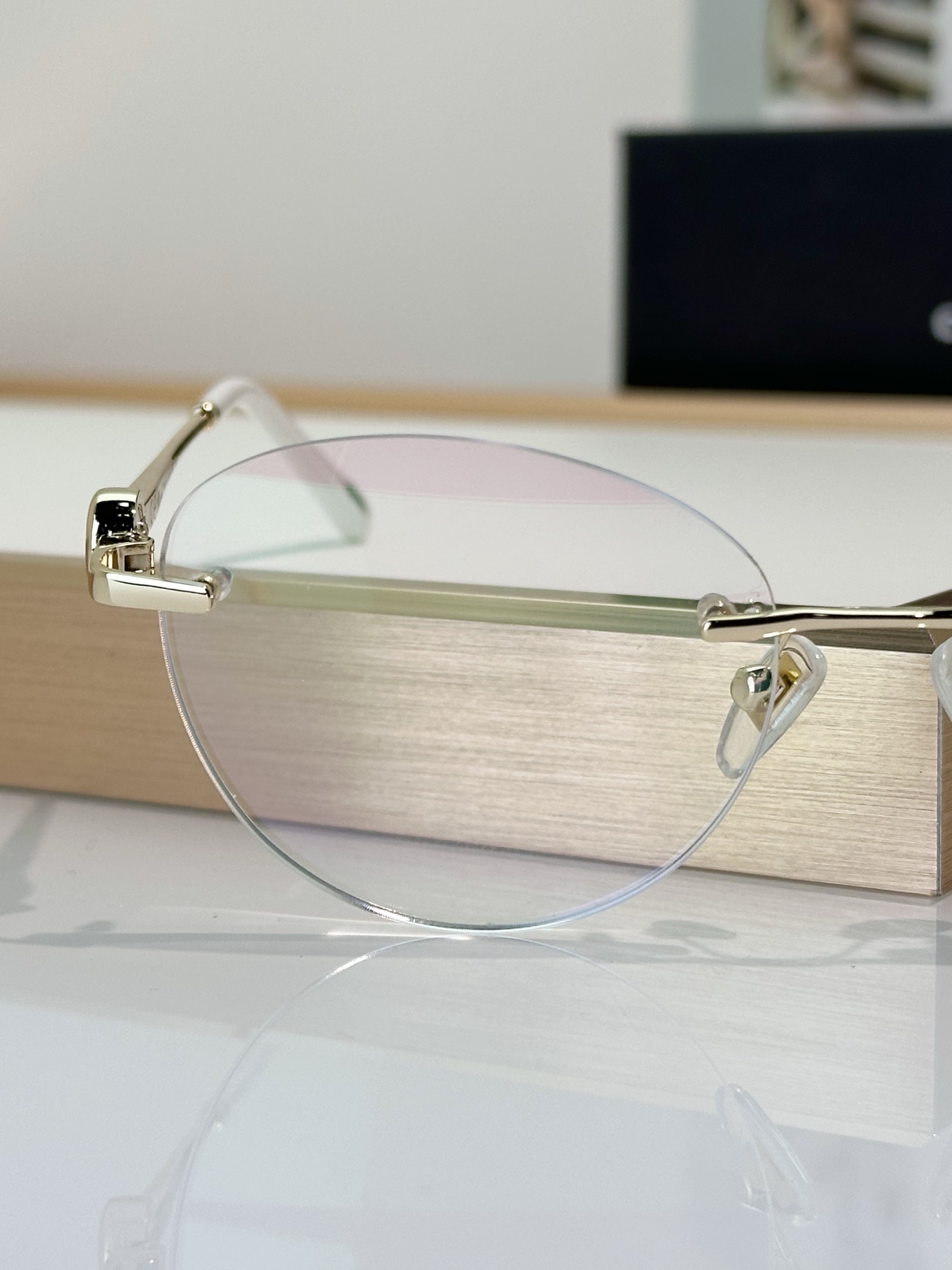 Designer Sunglasses VCHG77J