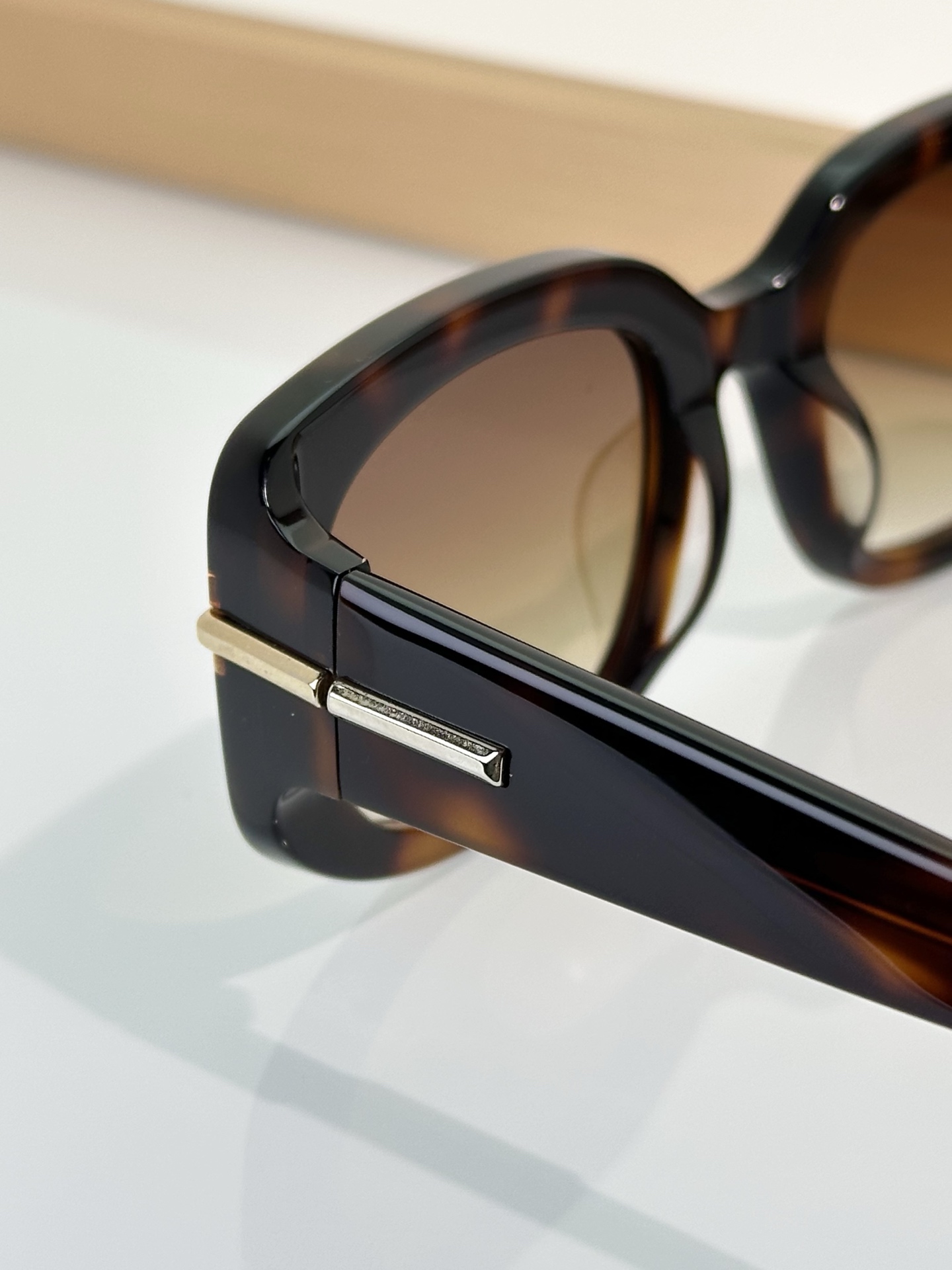 Tom Ford Sunglasses ft1253