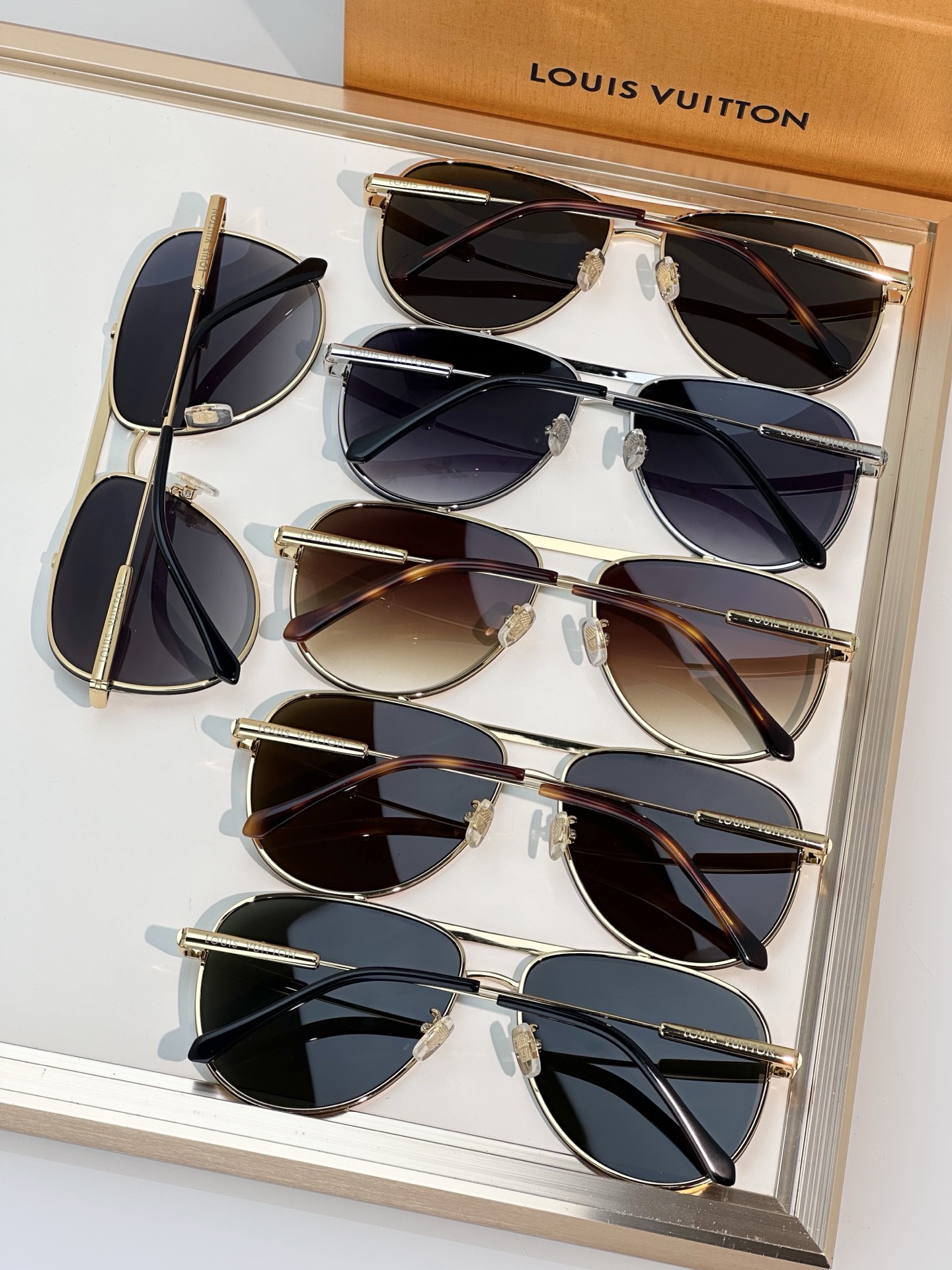 Louis Vuitton Louis Vuitto*