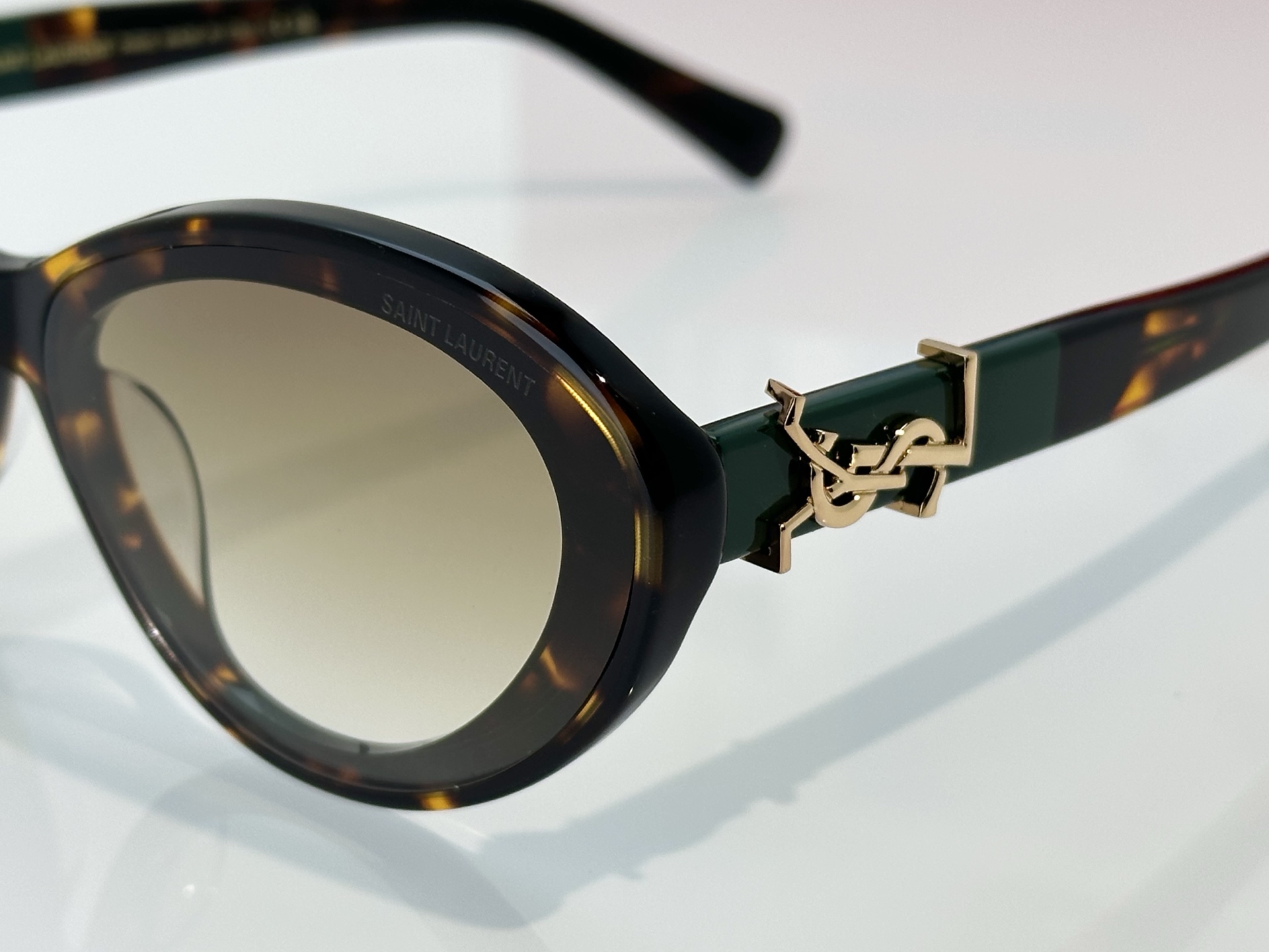 Saint Laurent Saint Lauren*