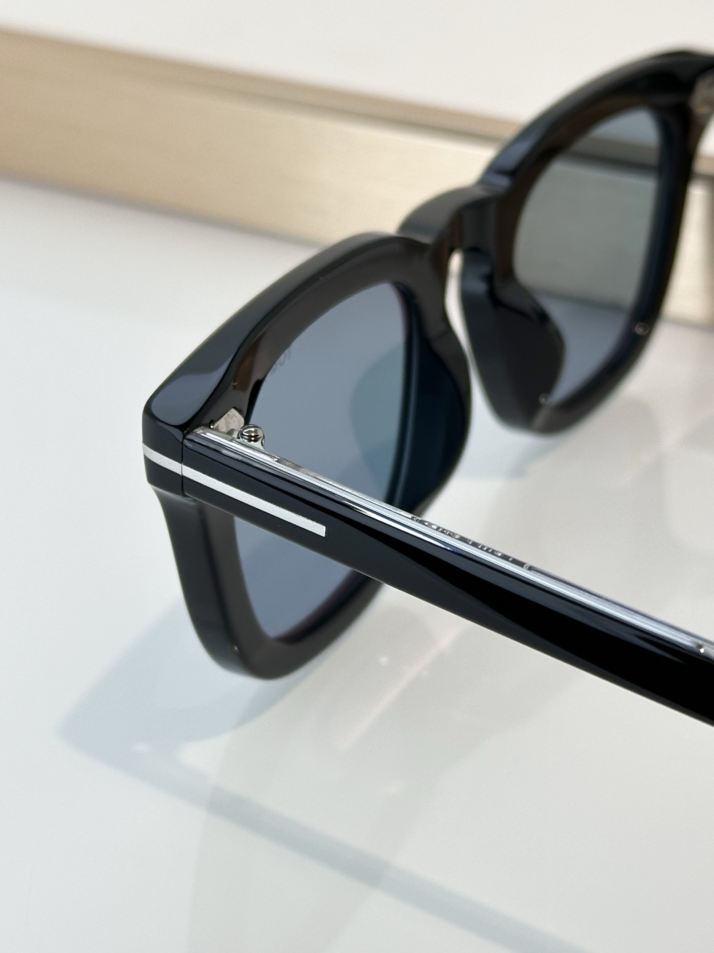 Designer Sunglasses TF1326