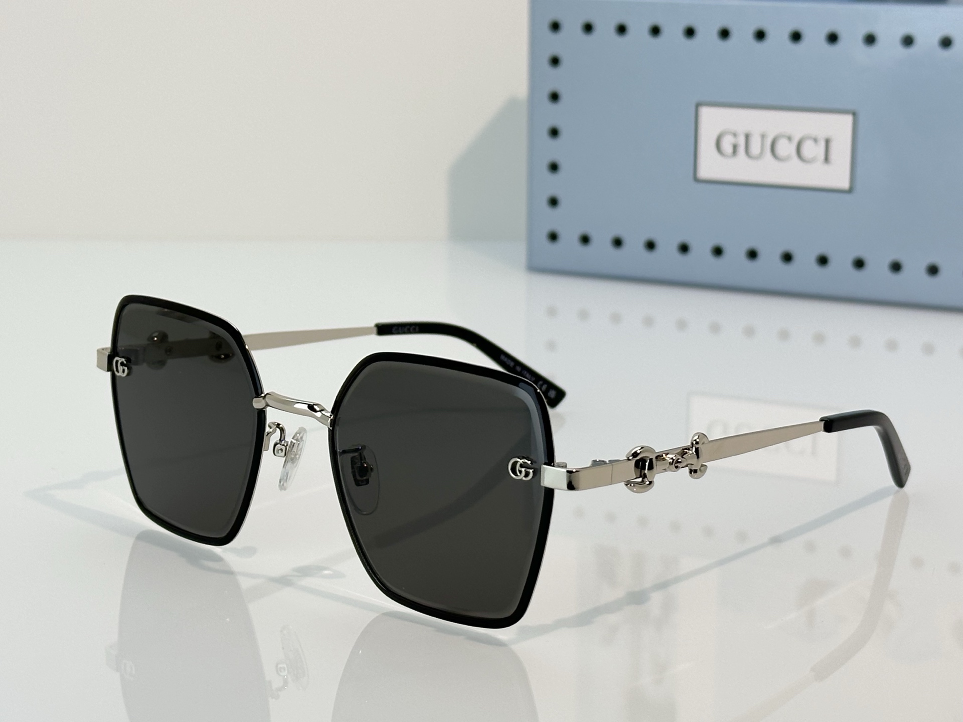 Gucci Gucc*