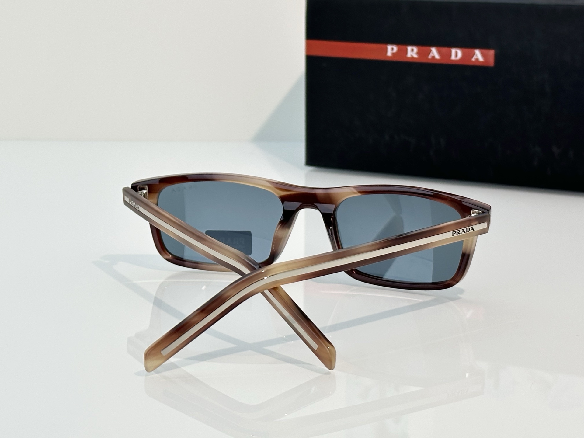 Prada Prad*