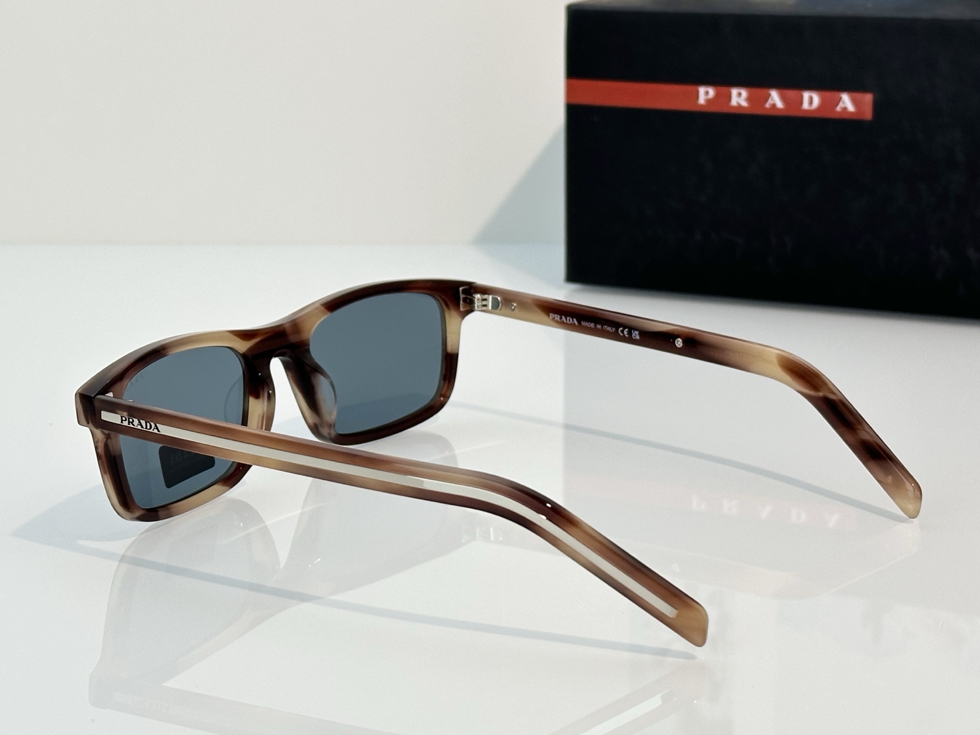 Prada Prad*