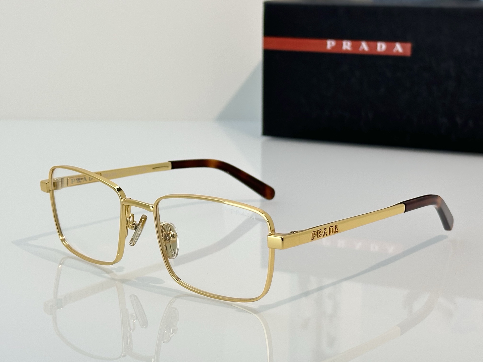 Prada Prad*