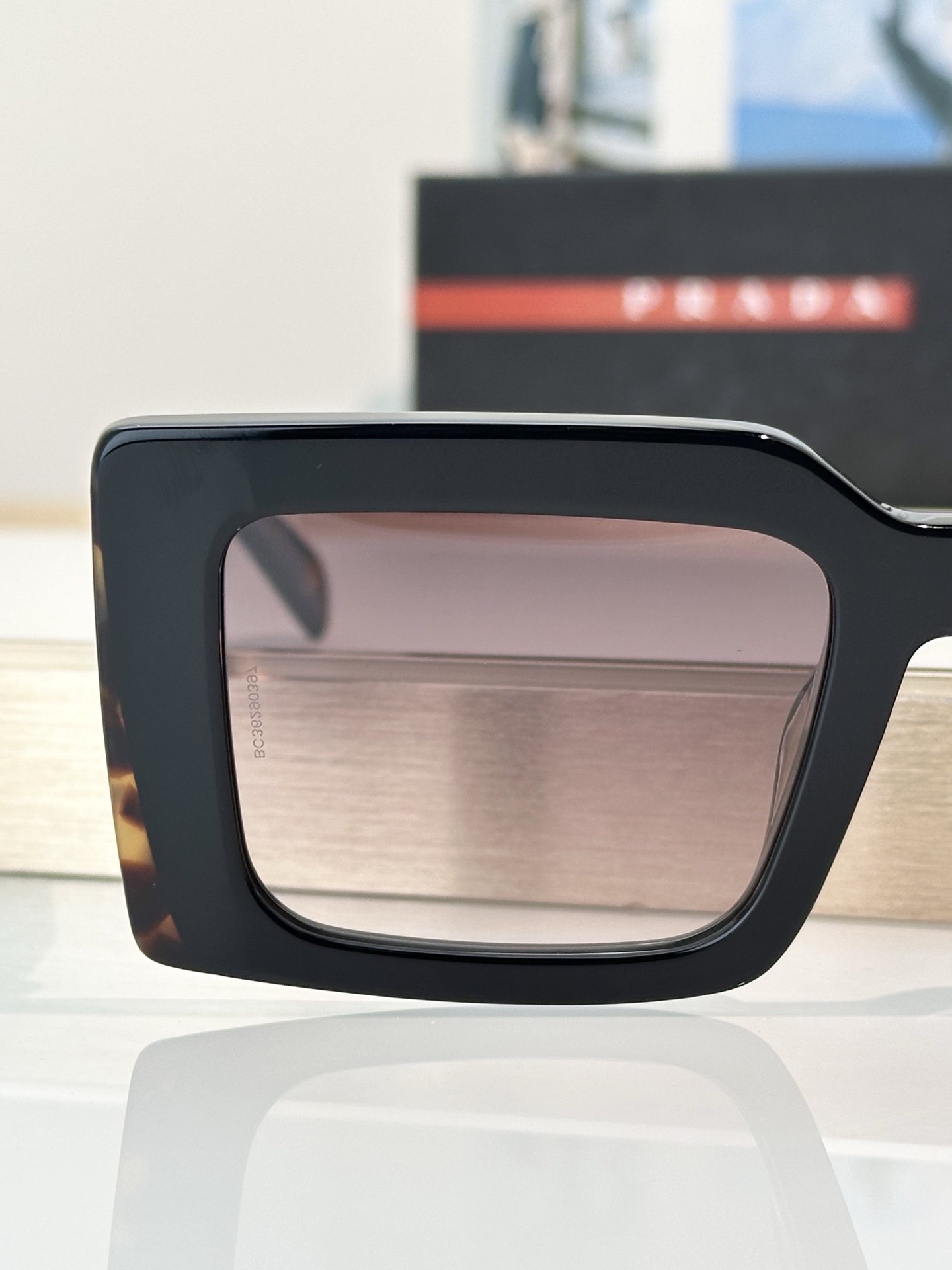 Prada Prad*
