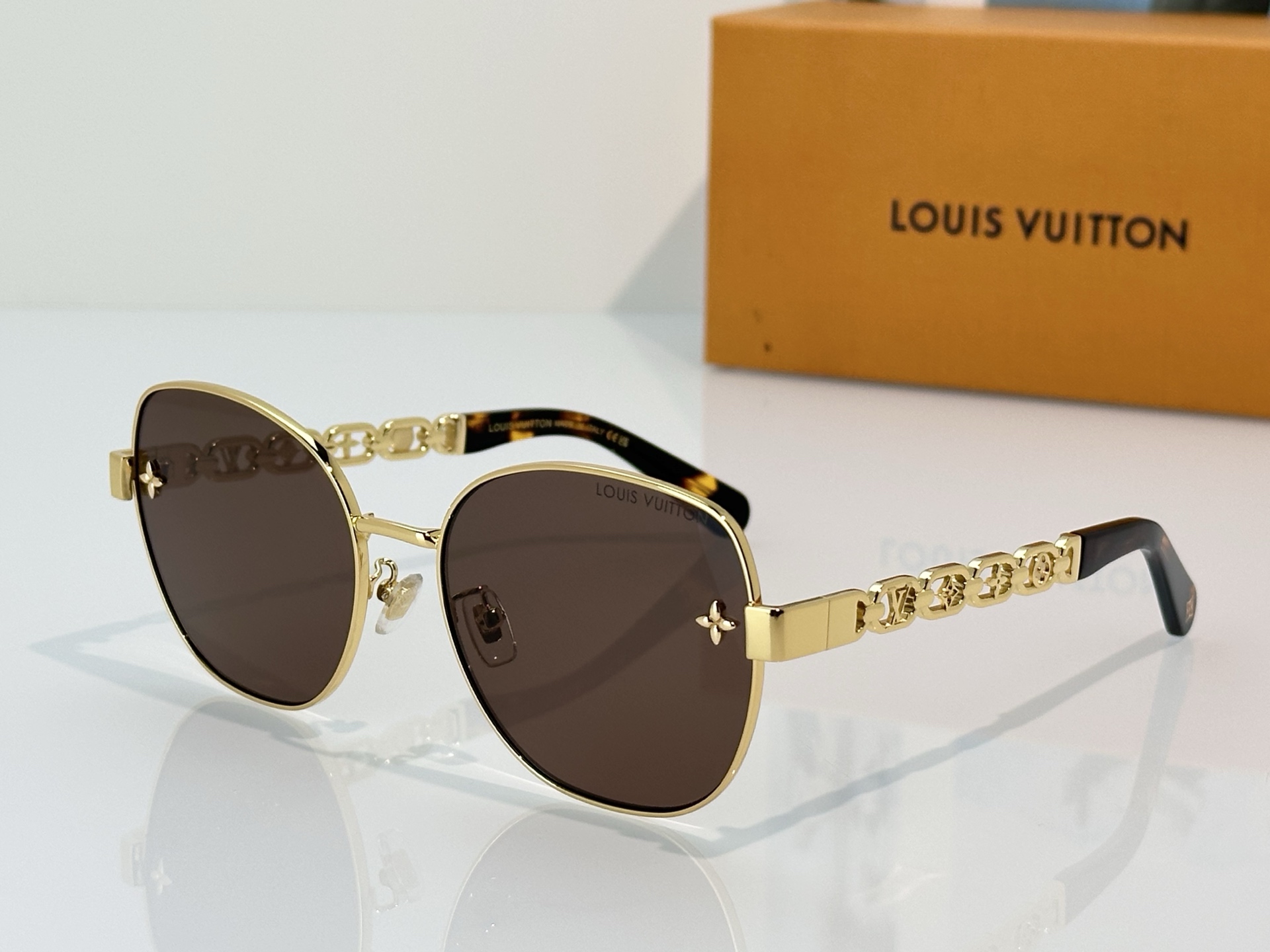 Louis Vuitton Louis Vuitto*