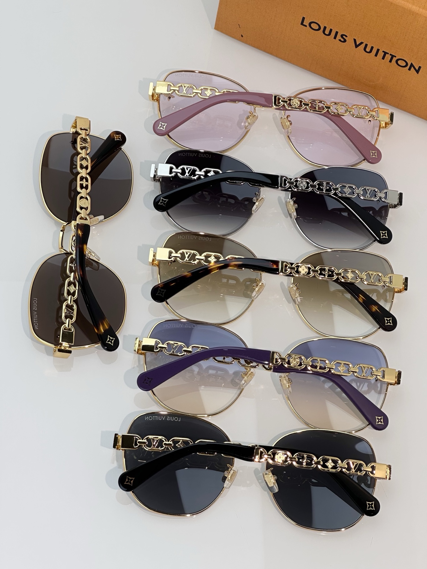 Louis Vuitton Louis Vuitto*