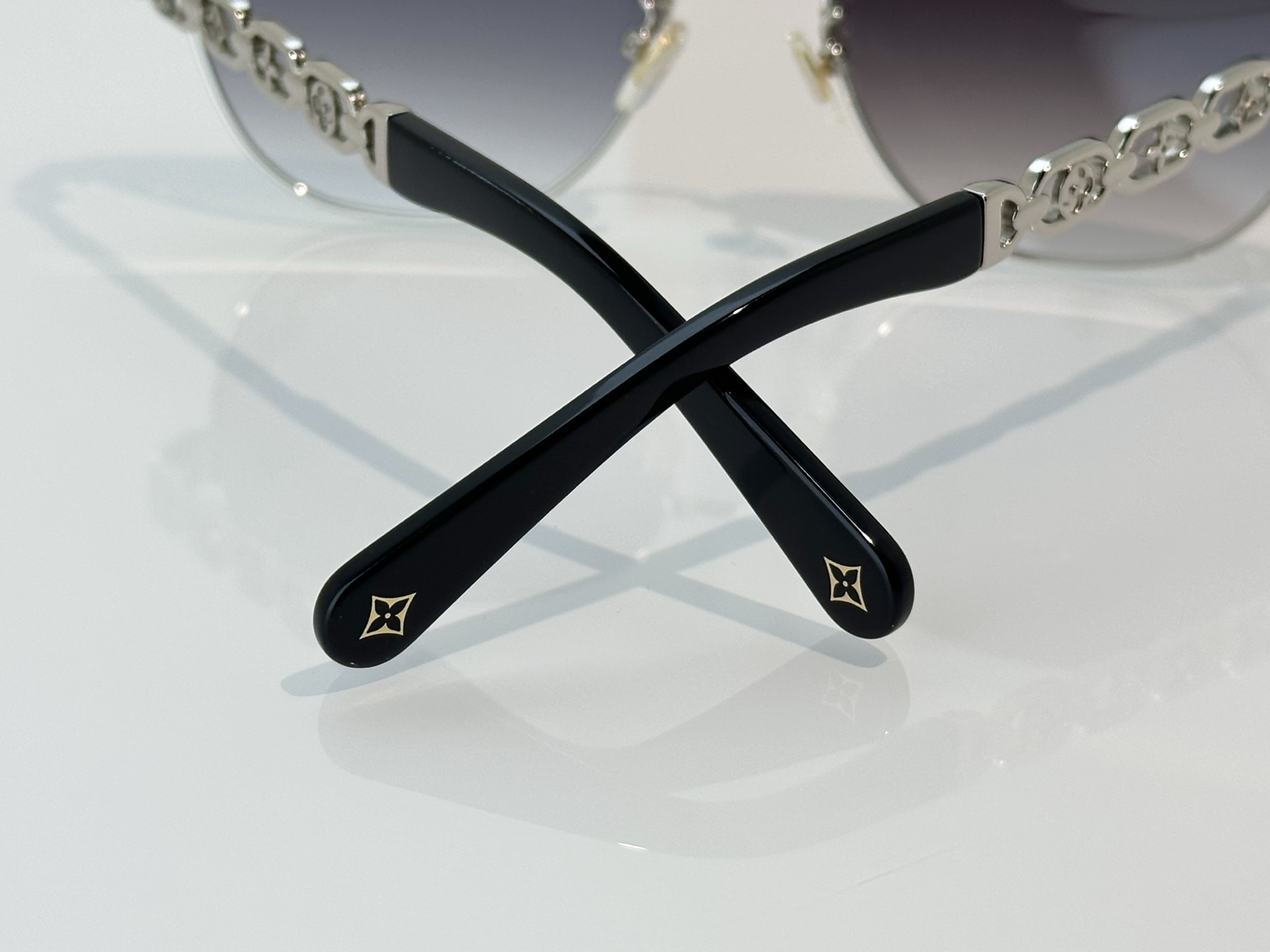 Louis Vuitton Louis Vuitto*