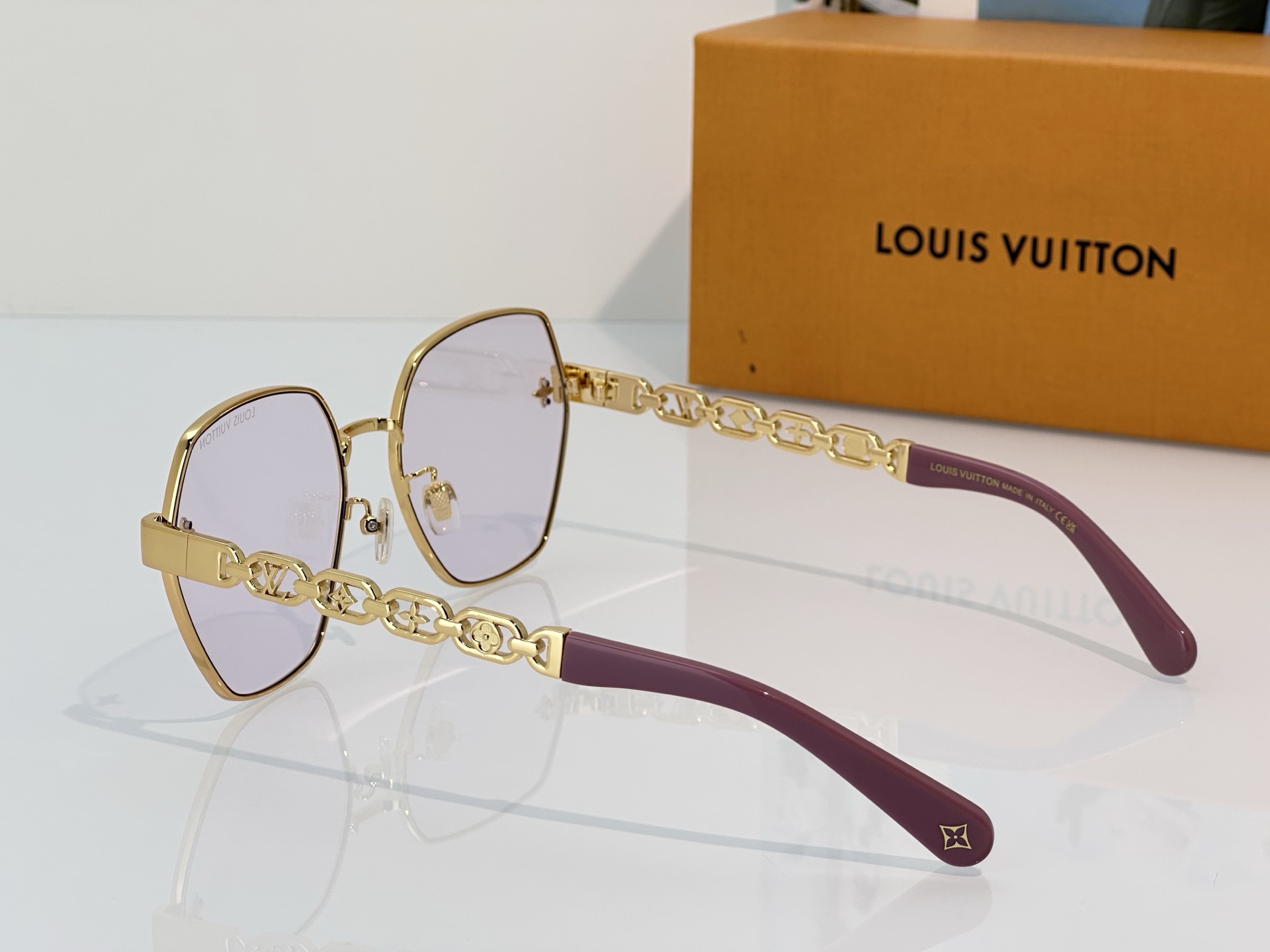Louis Vuitton Louis Vuitto*